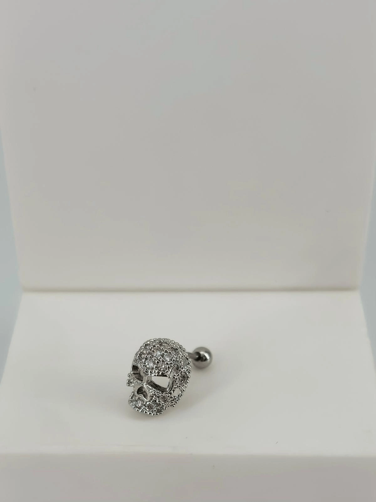 Tragus Kıkırdak Küpesi