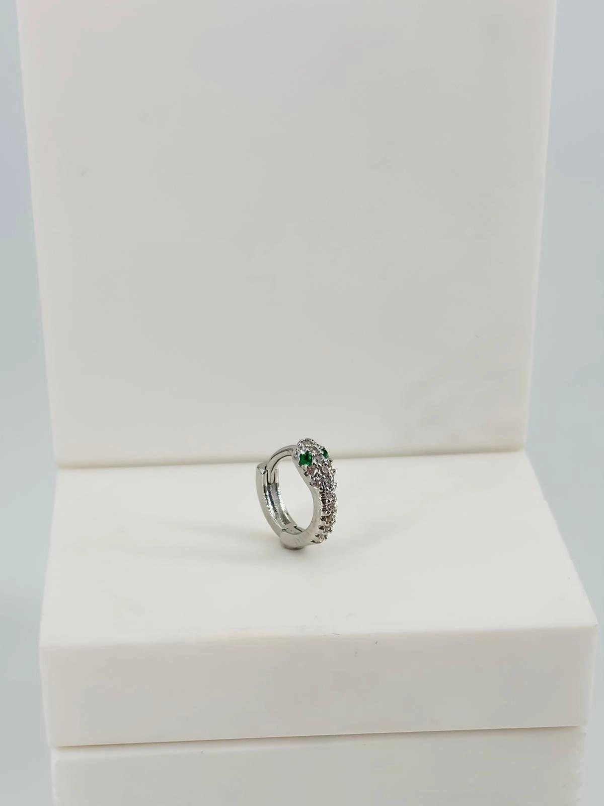 Tragus Kıkırdak Küpesi