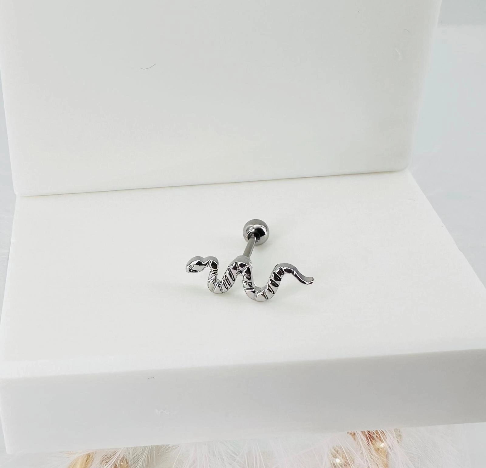 Tragus Kıkırdak Küpesi