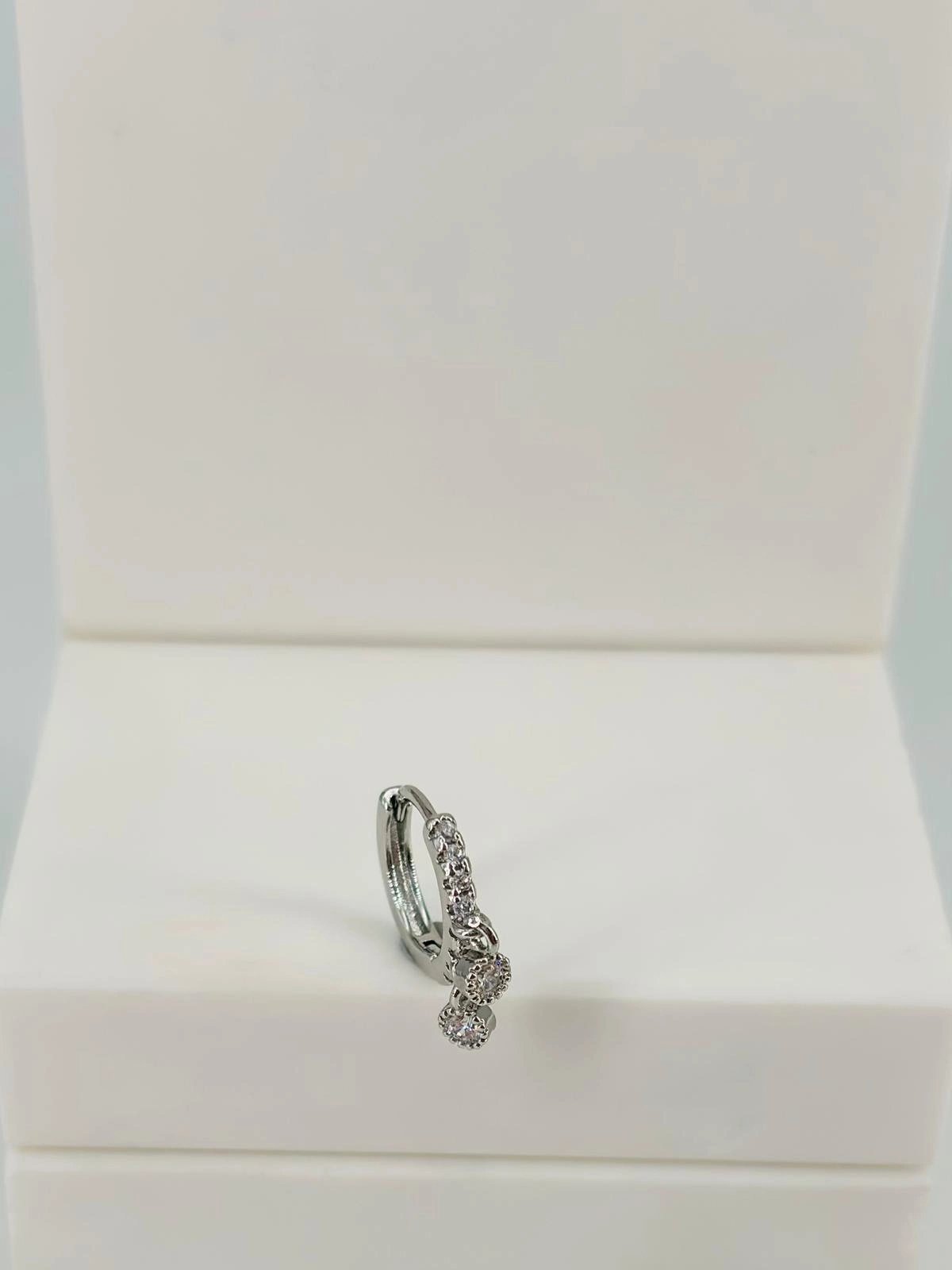 Tragus Kıkırdak Küpesi