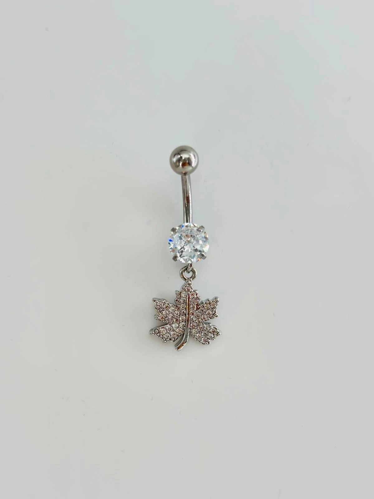 Yaprak Detaylı Göbek Piercing
