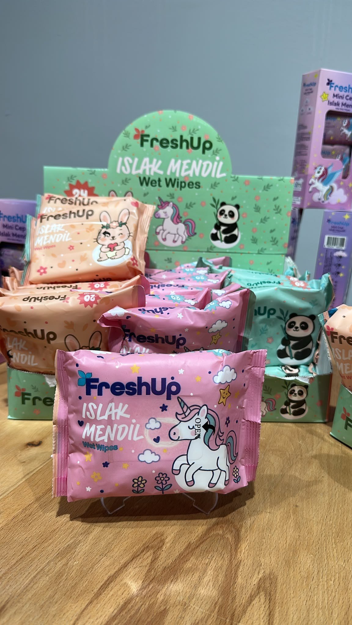 FRESHUP 20'Lİ ISLAK MENDİL PAKET 24'LÜ KOLİ 144 ADET