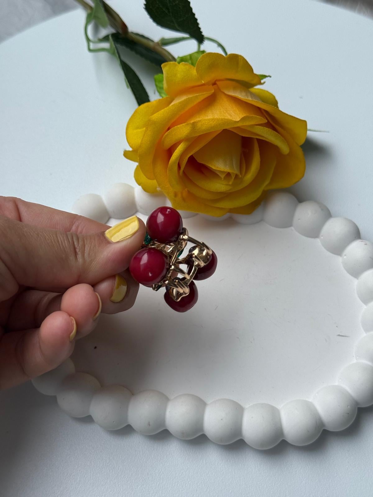 Minimal Kirazlı Mandal Toka