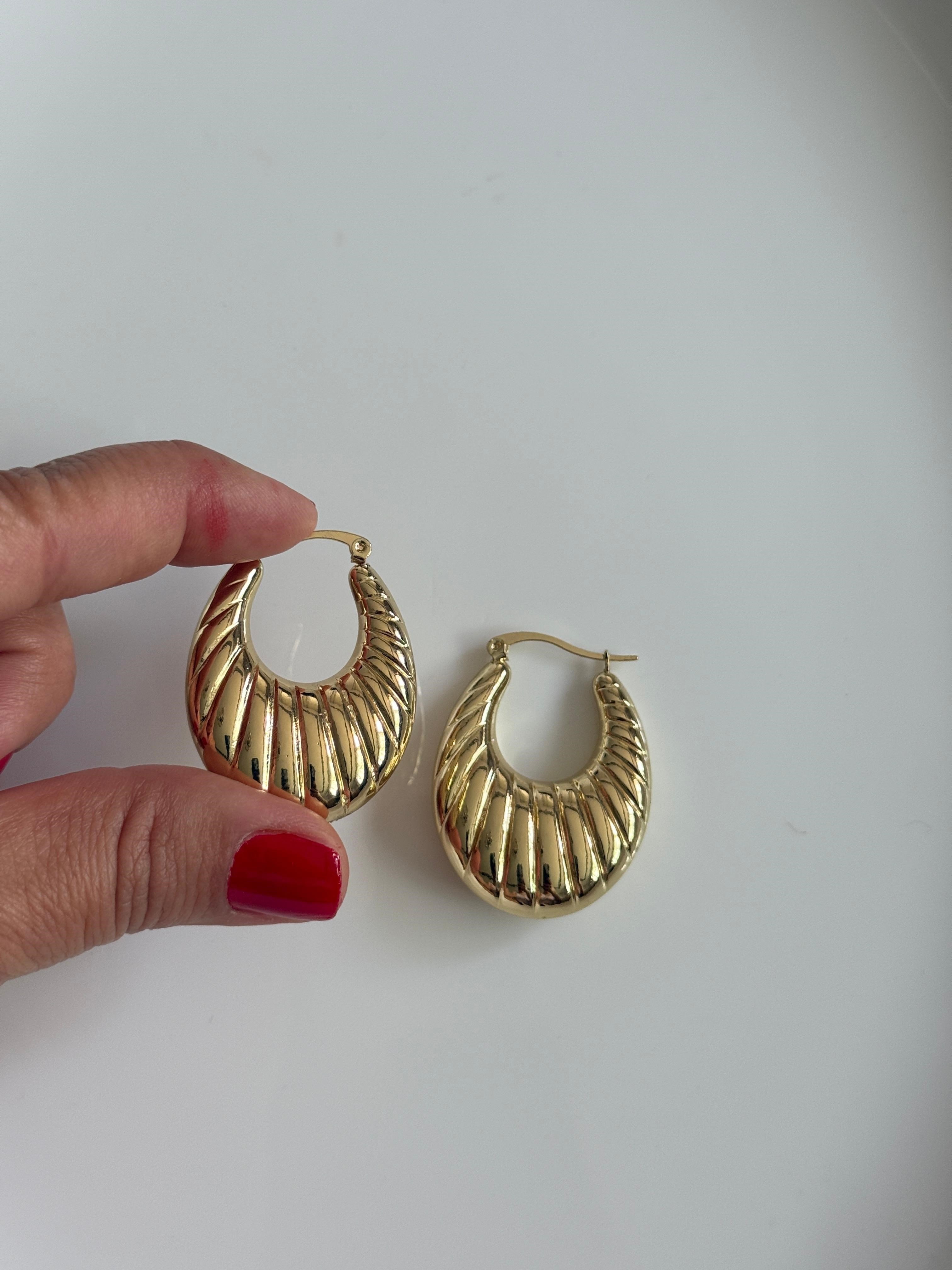 Özel Seri Gold Tırtıklı  Küpe
