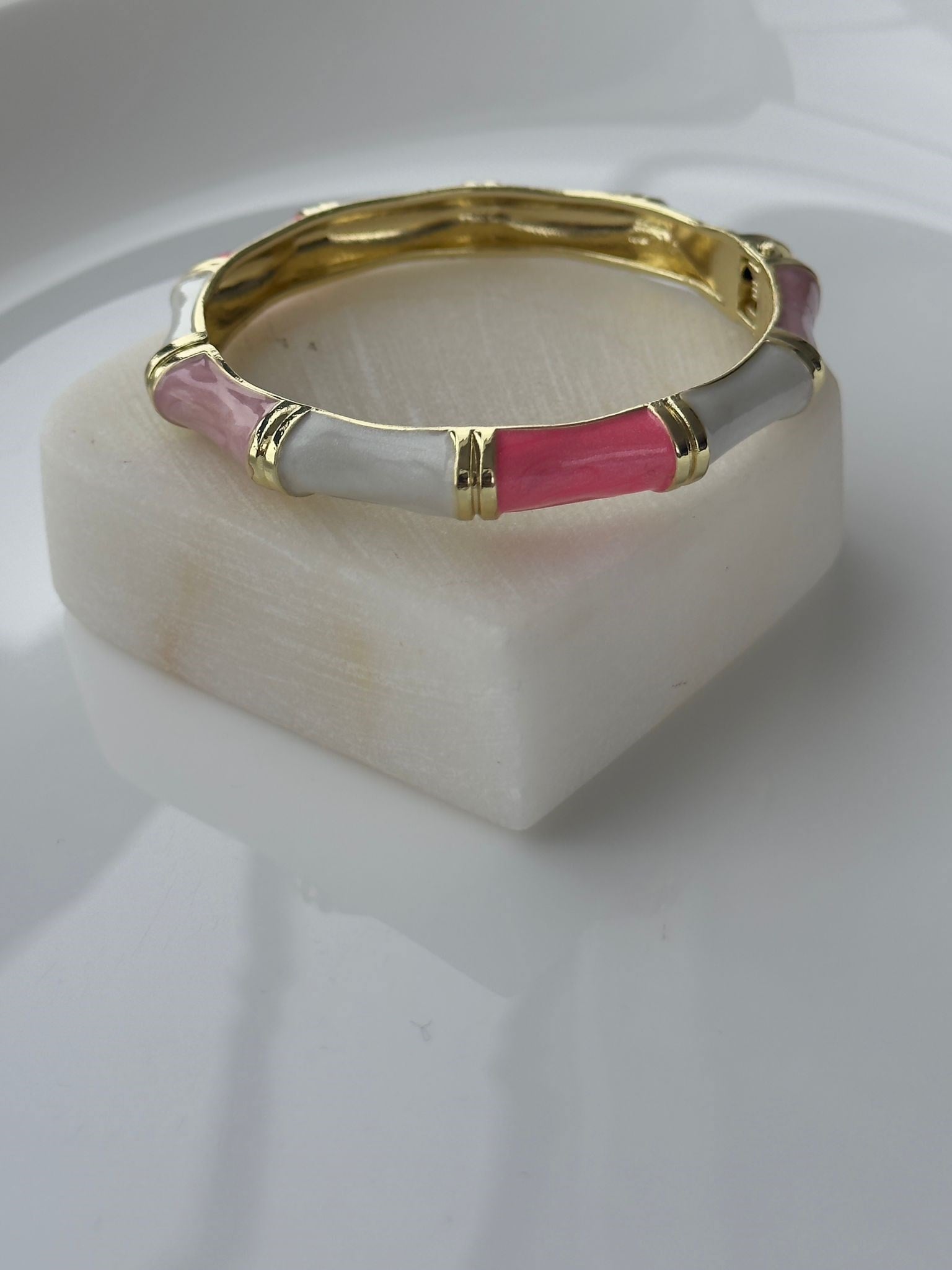 Özel Seri İnce Soft Pembe Kelepçe Bileklik