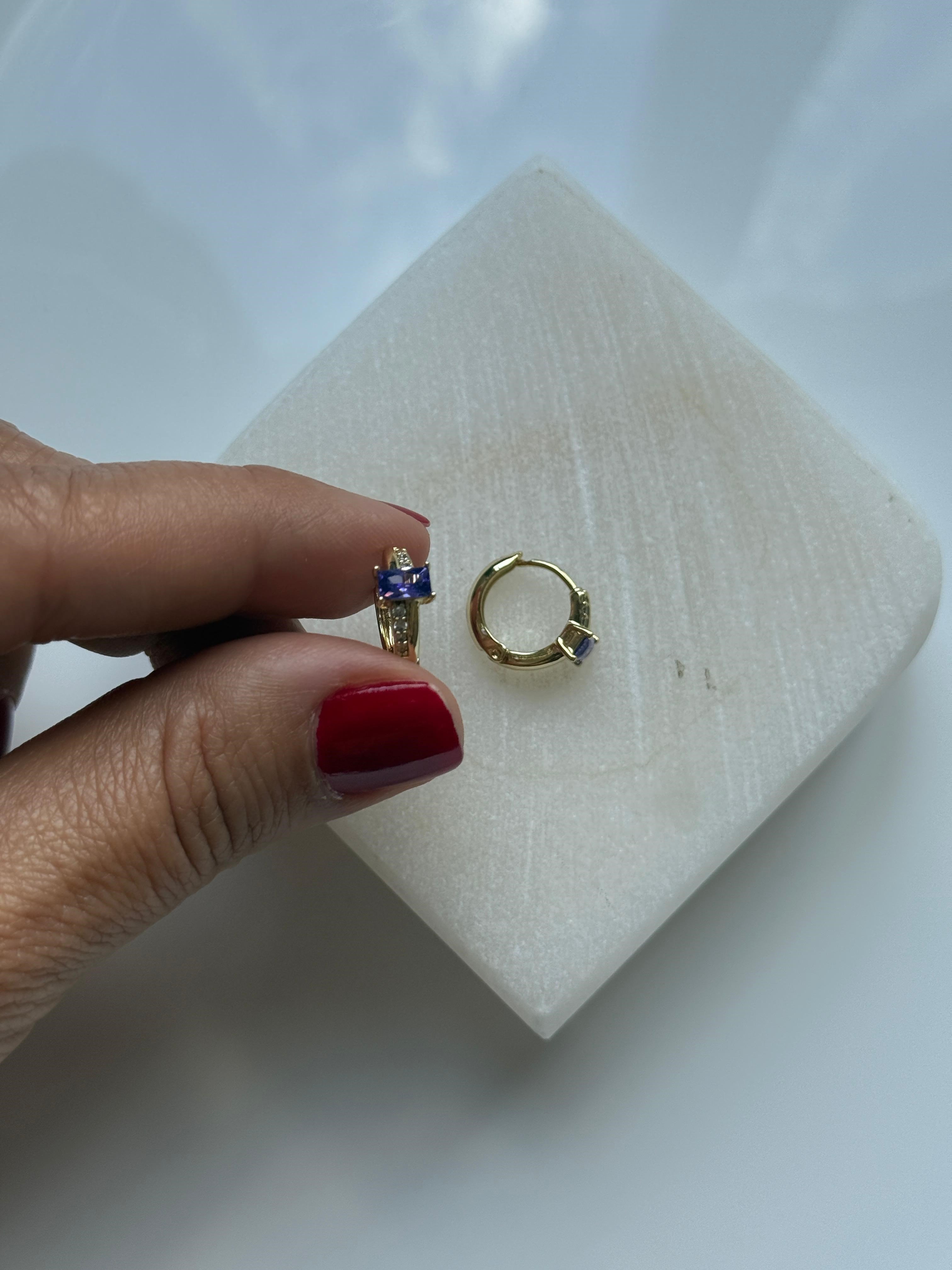 Vip 14k Mor Taşlı Halka  Küpe