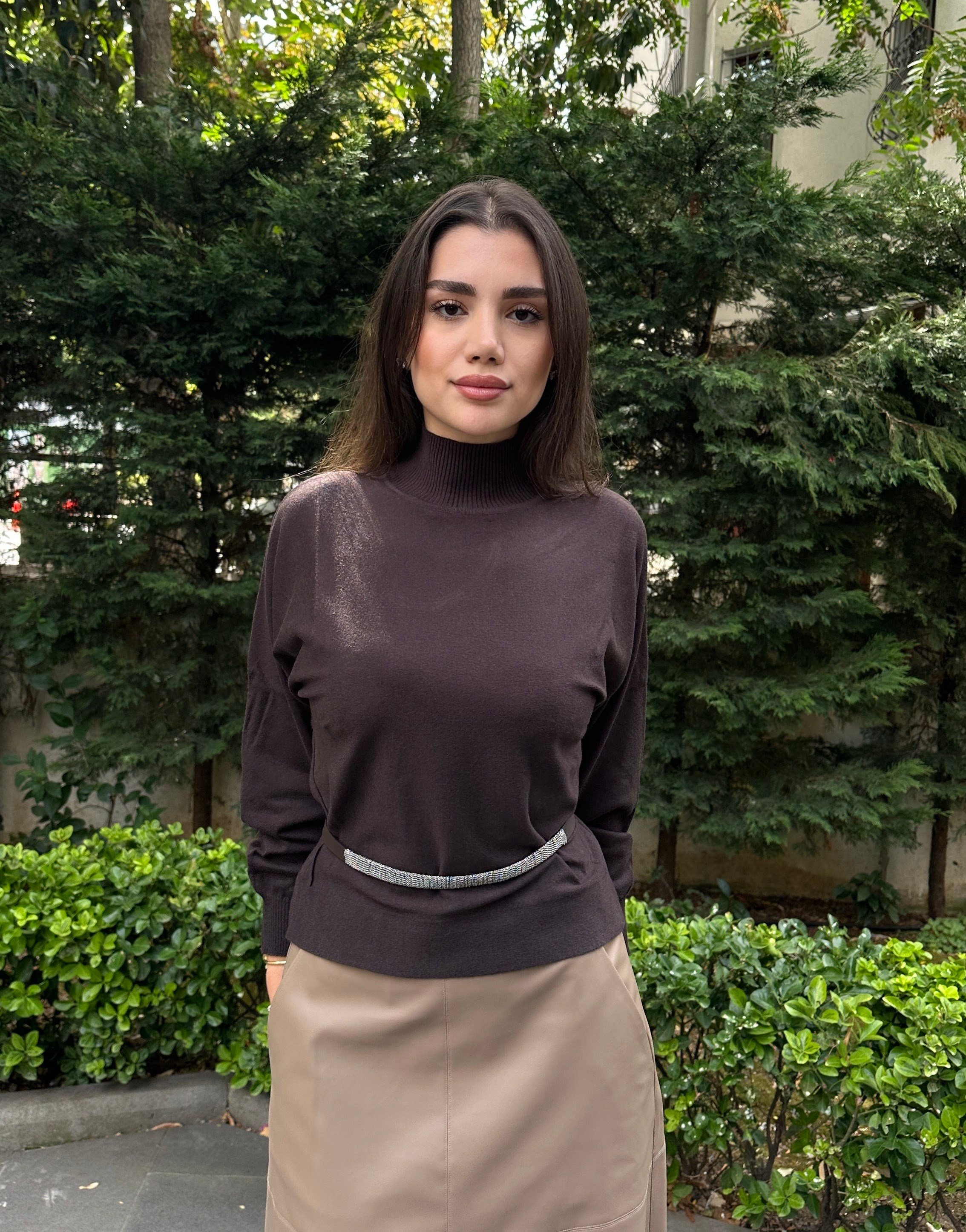 Dik Yaka Kemerli Kazak