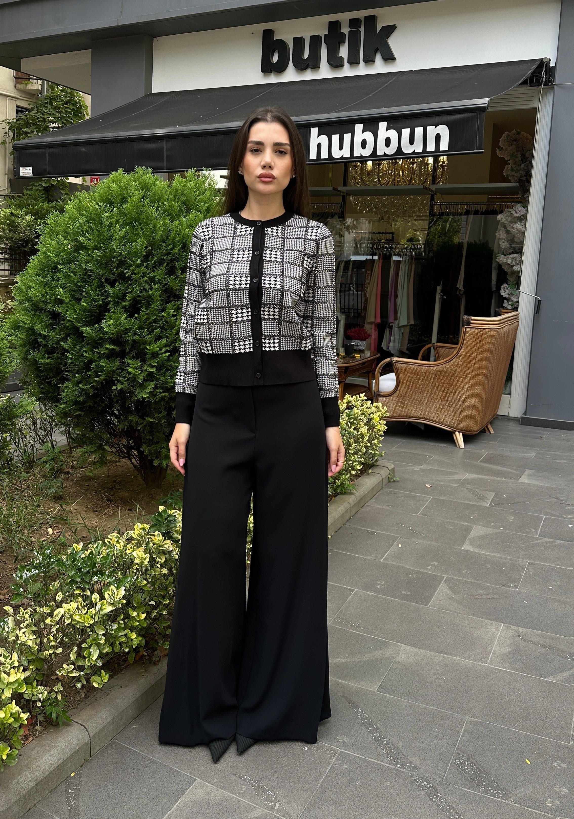 Pile  Detaylı Bol Paça Krep Pantolon 