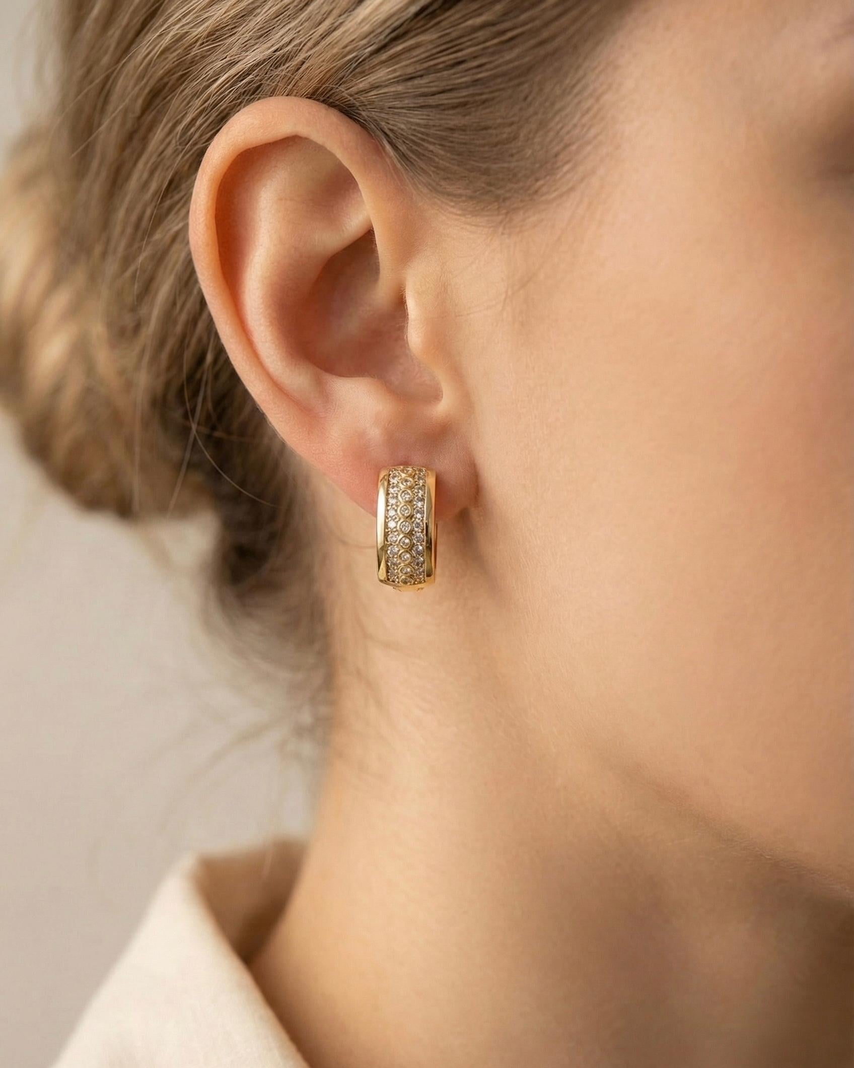 14K Xuping Dokulu Taşlı Halka Küpe