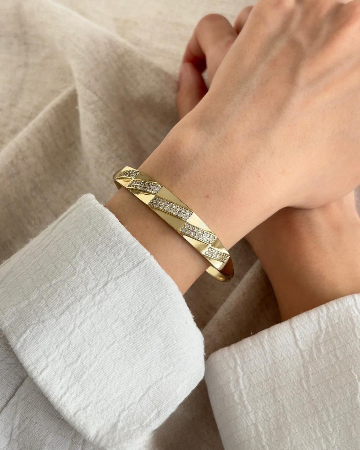 Xuping Corin Zirkon Gold Kelepçe
