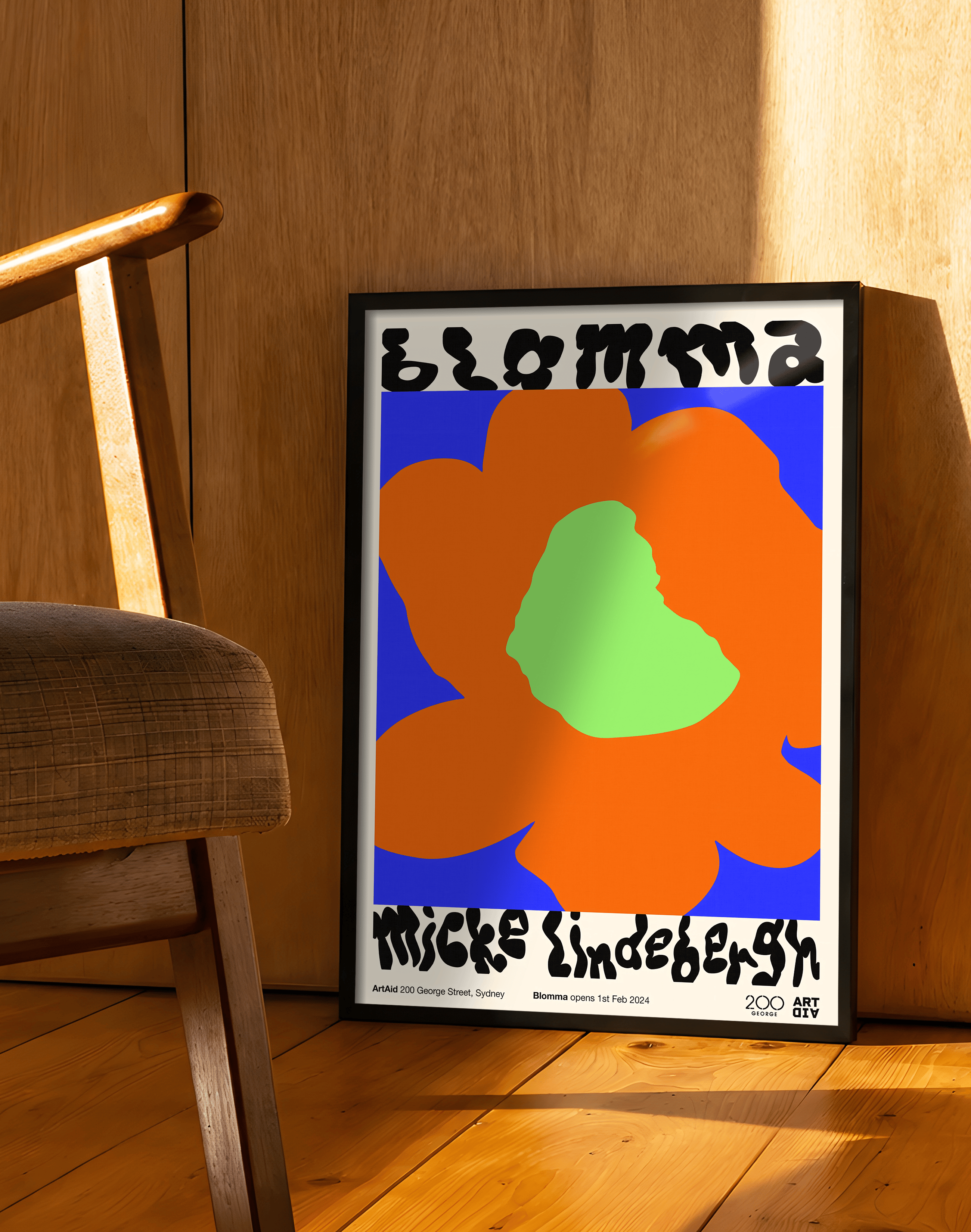Blomma Flower Modern Duvar Tablosu – Turuncu Mavi Tipografik Çiçek Poster