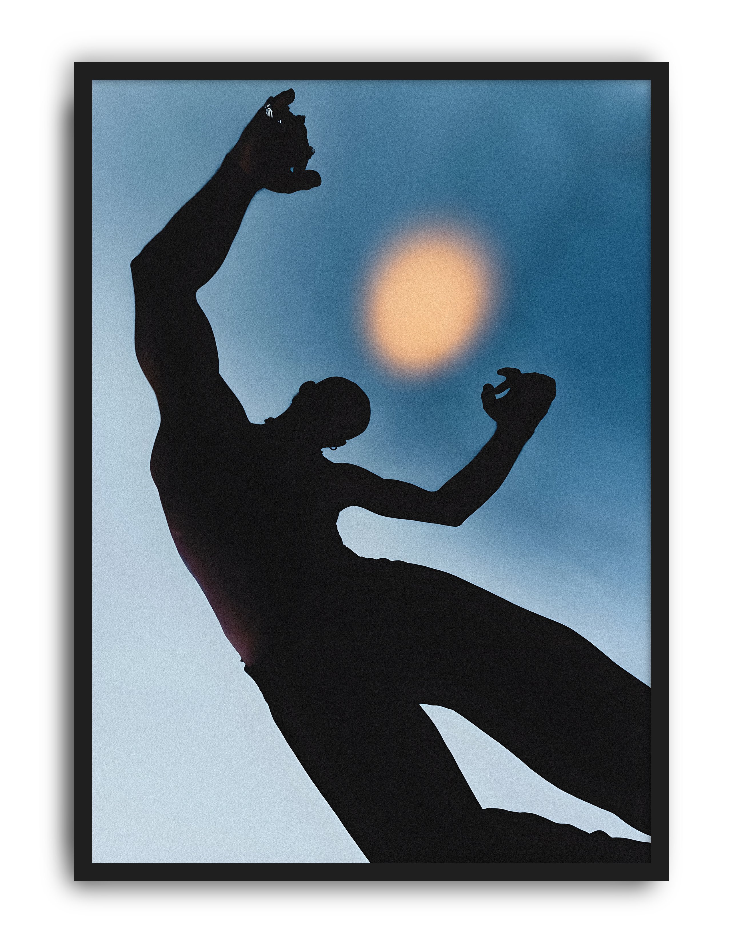 Blue Eclipse Modern Duvar Tablosu – Mavi Siyah Figüratif Poster