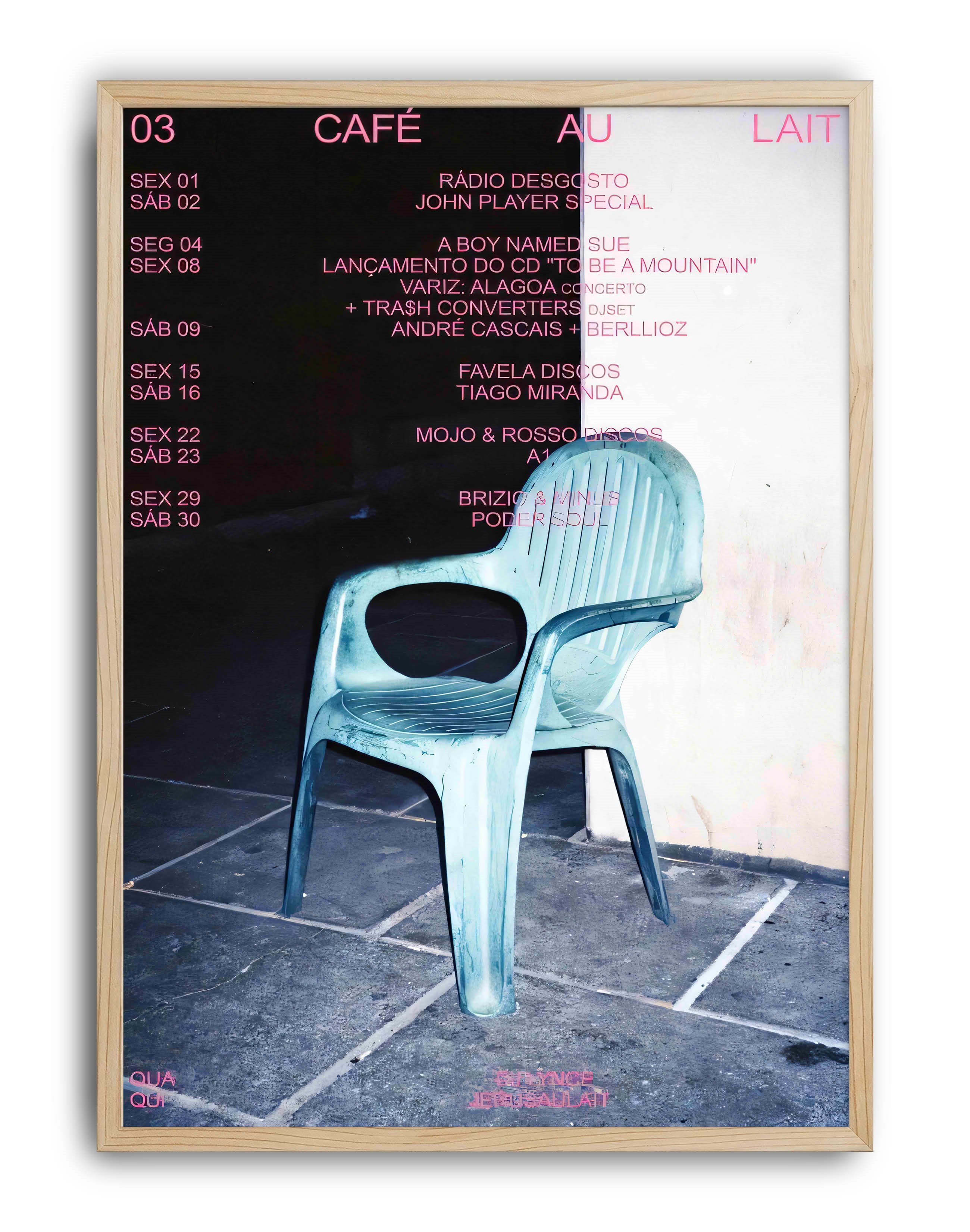 Café au Lait Modern Duvar Tablosu - Mavi Sandalye Fotoğrafik Poster