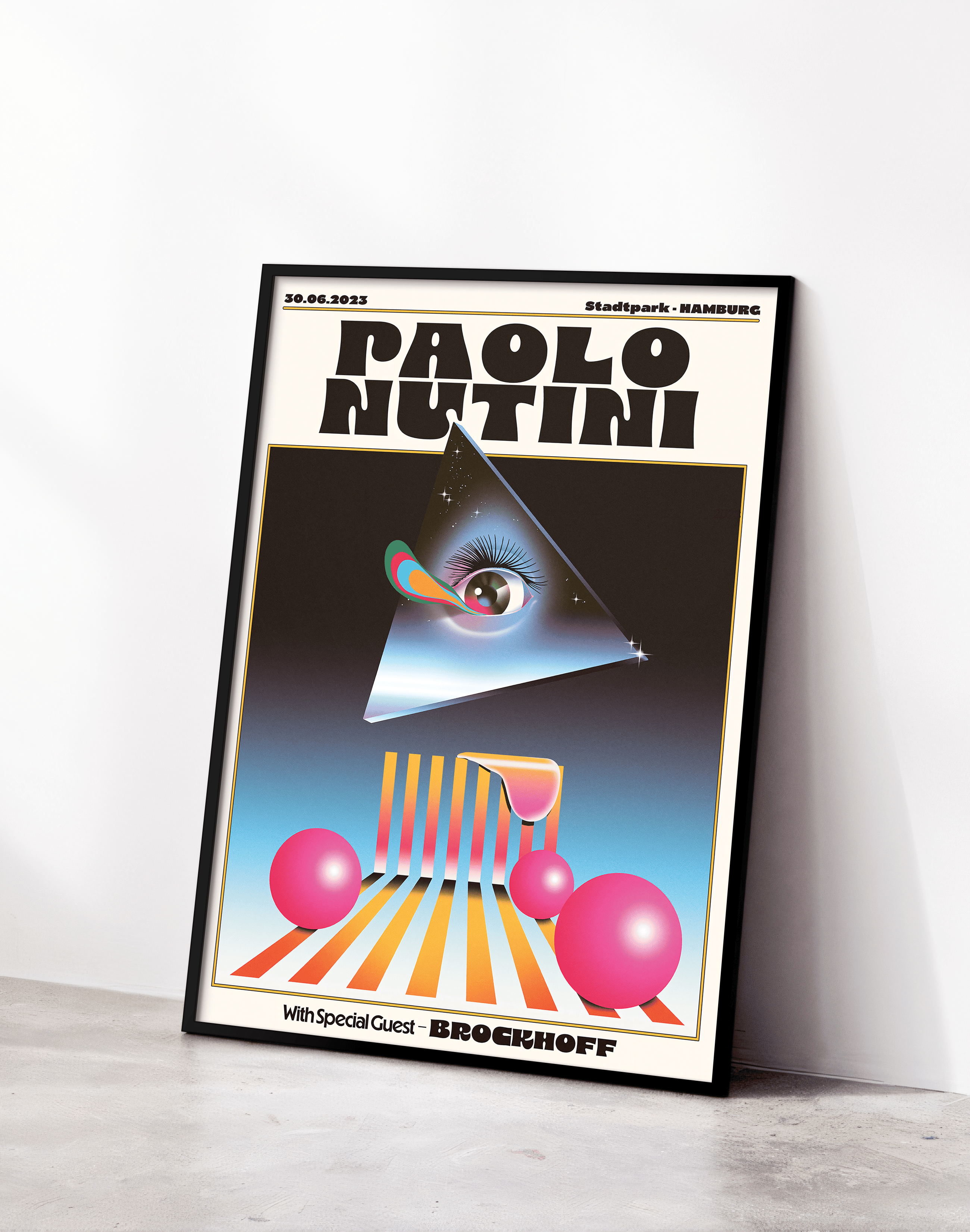 Prism Stage Modern Duvar Tablosu – Retro Konser ve Kozmik Göz Poster