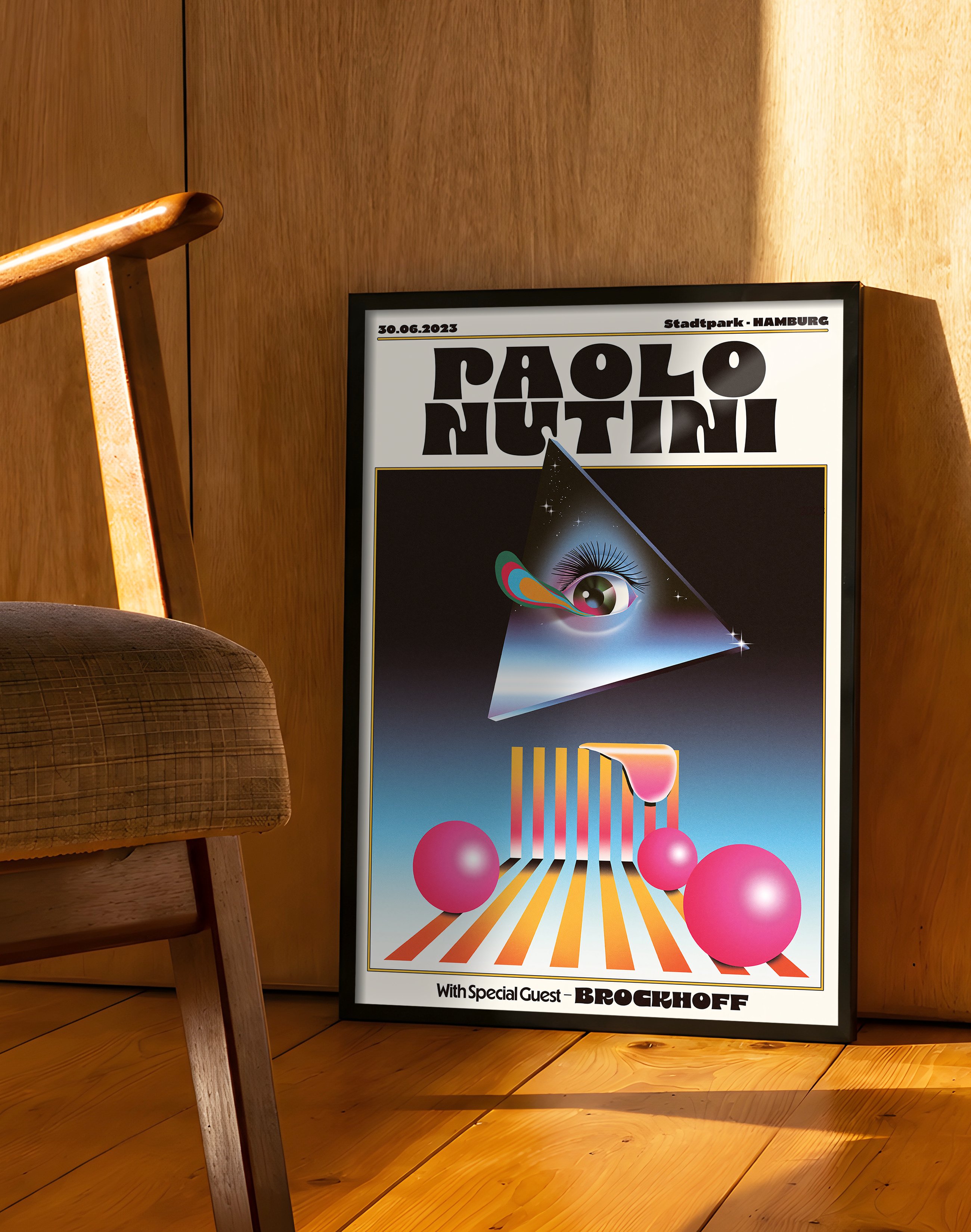 Prism Stage Modern Duvar Tablosu – Retro Konser ve Kozmik Göz Poster