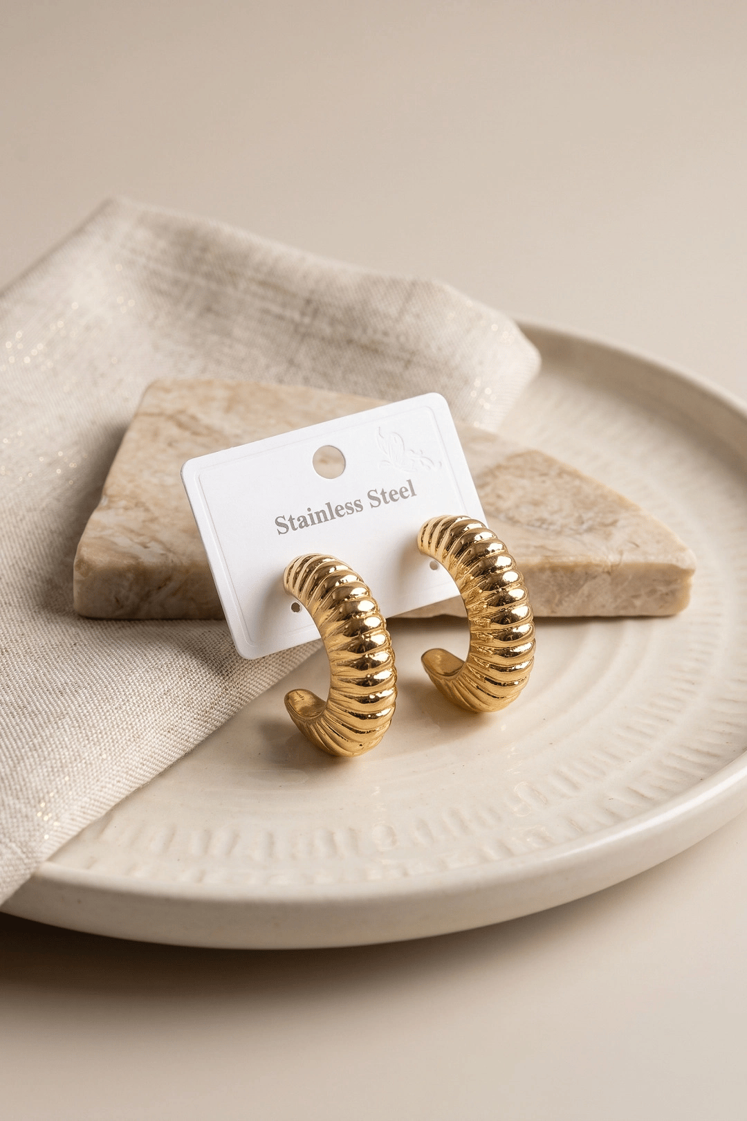 316L Çelik Gold Renk Bombeli Kroasan Model Küpe