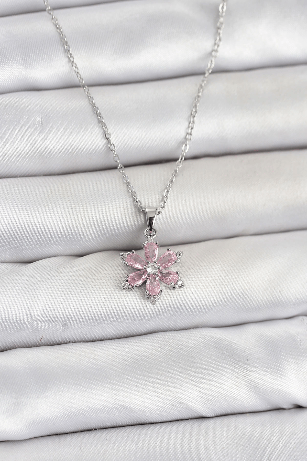 316L Çelik Zincir Gümüş Renk Pembe Zirkon Taşlı Lotus Model Kadın Kolye