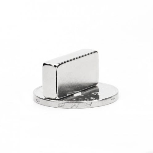 50 Adet 20x10x5 mm Neodyum Magnet N35 Güçlü Mıknatıs Köşeli ve Dayanıklı Nikel Kaplama