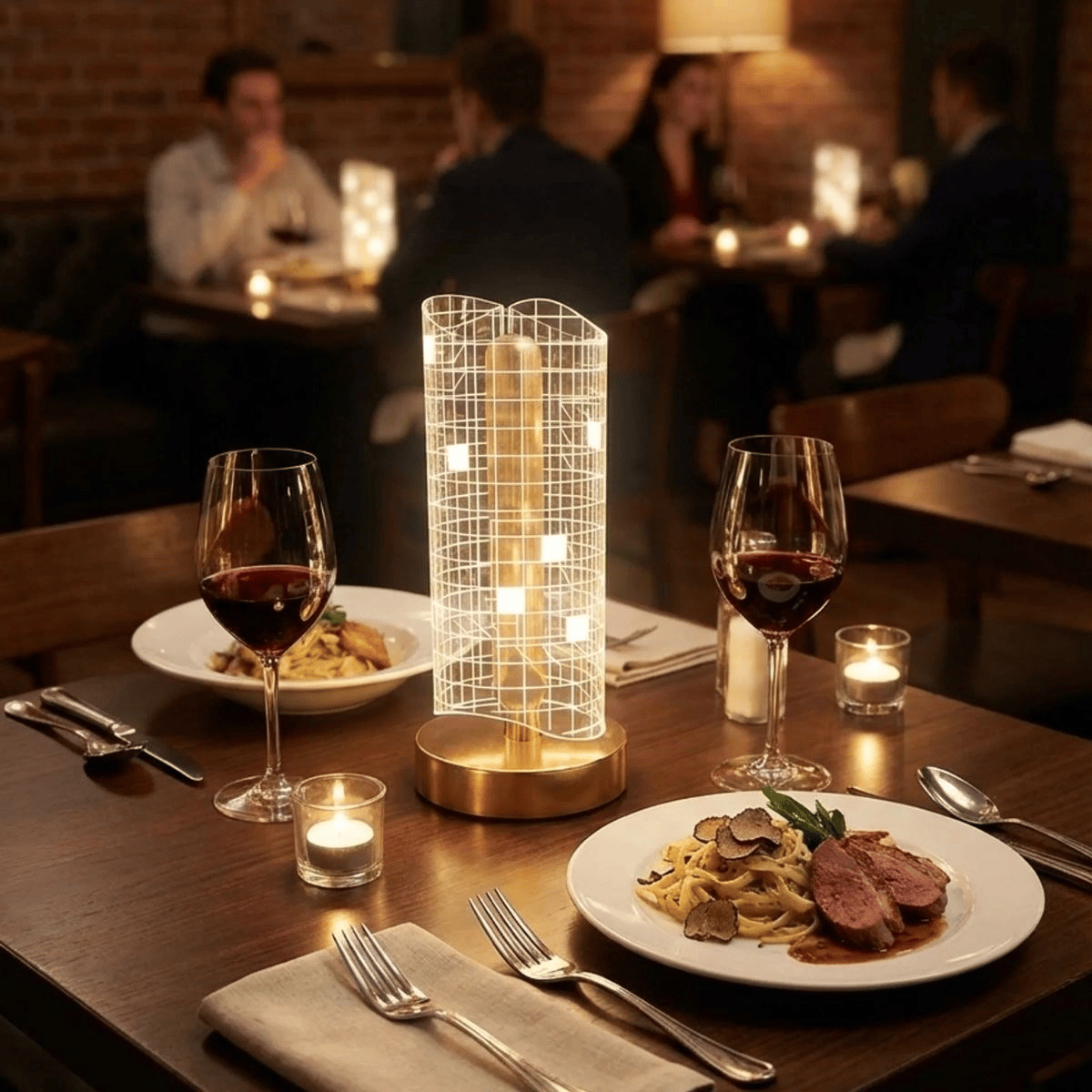 Dalgalı Silindirik Kristal Kareli Model Led Masa Lambası – Gold Tabanlı, Dokunmatik, 3 Renk Işık Modlu, Şarjlı Modern Dekoratif Gece Lambası Bx40