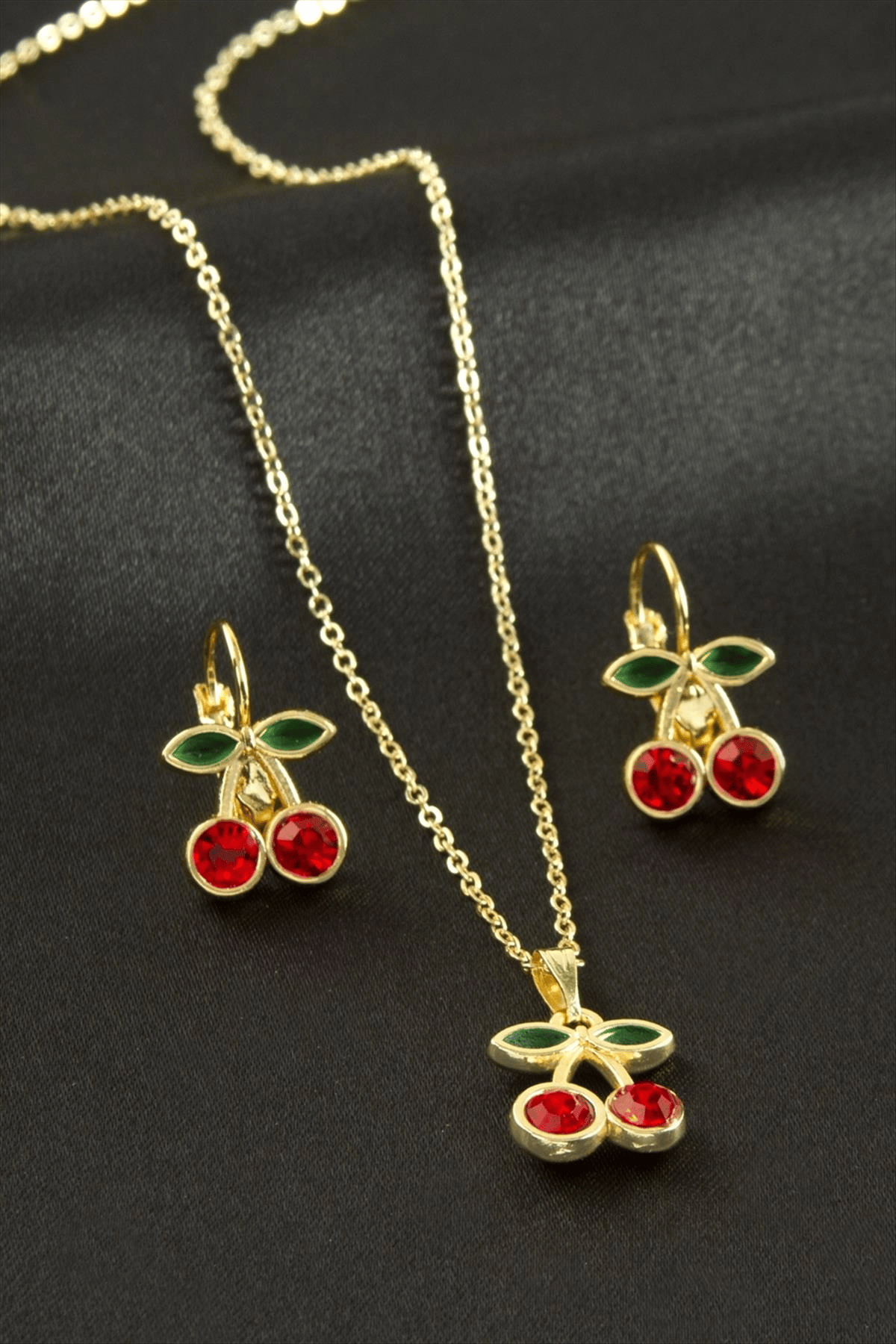 Kiraz Taşlı Set Kolye