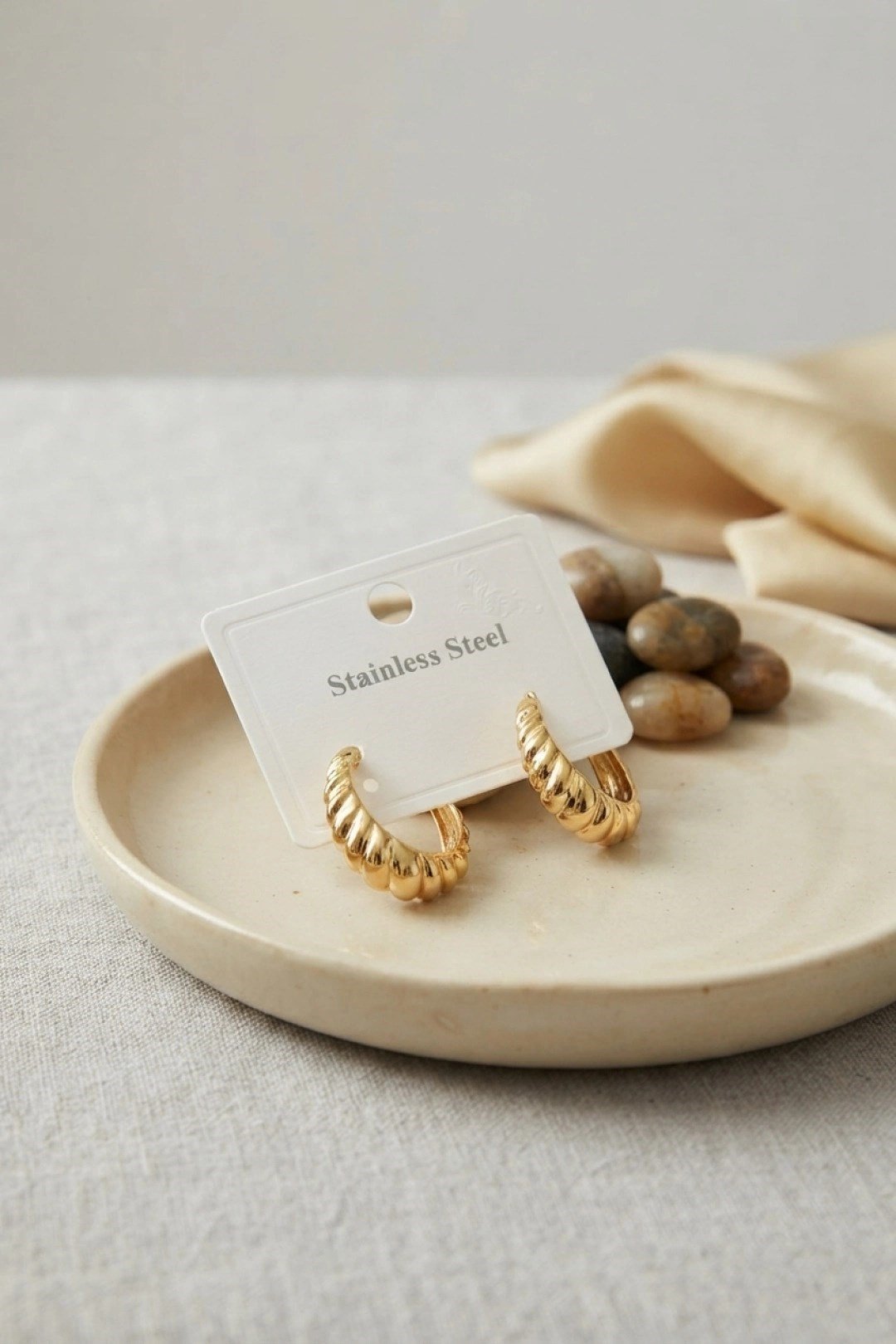Mey İthalat® 316L Çelik Gold Renk Kıvrımlı Halka Model Küpe