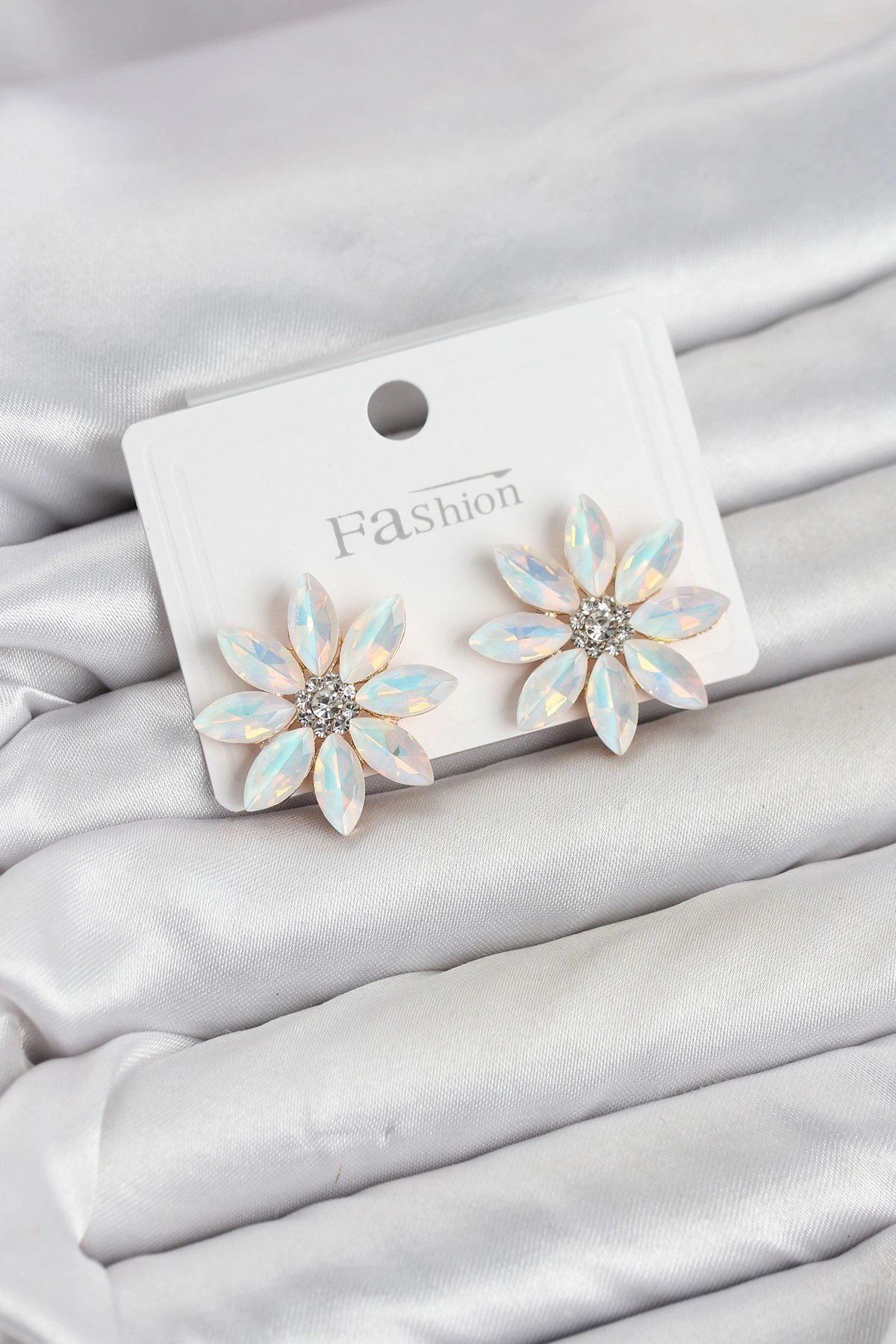 Mey İthalat® Beyaz Renk Kristal Taşlı Lotus Çiçek Model Kadın Küpe