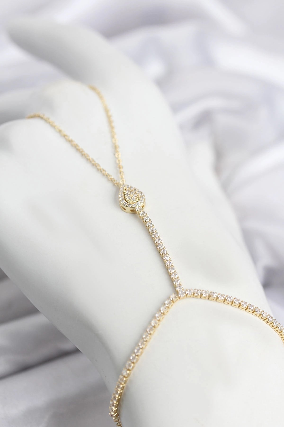 Mey İthalat® Gold Renk Pirinç Zirkon Taşlı Damla Model Şahmeran