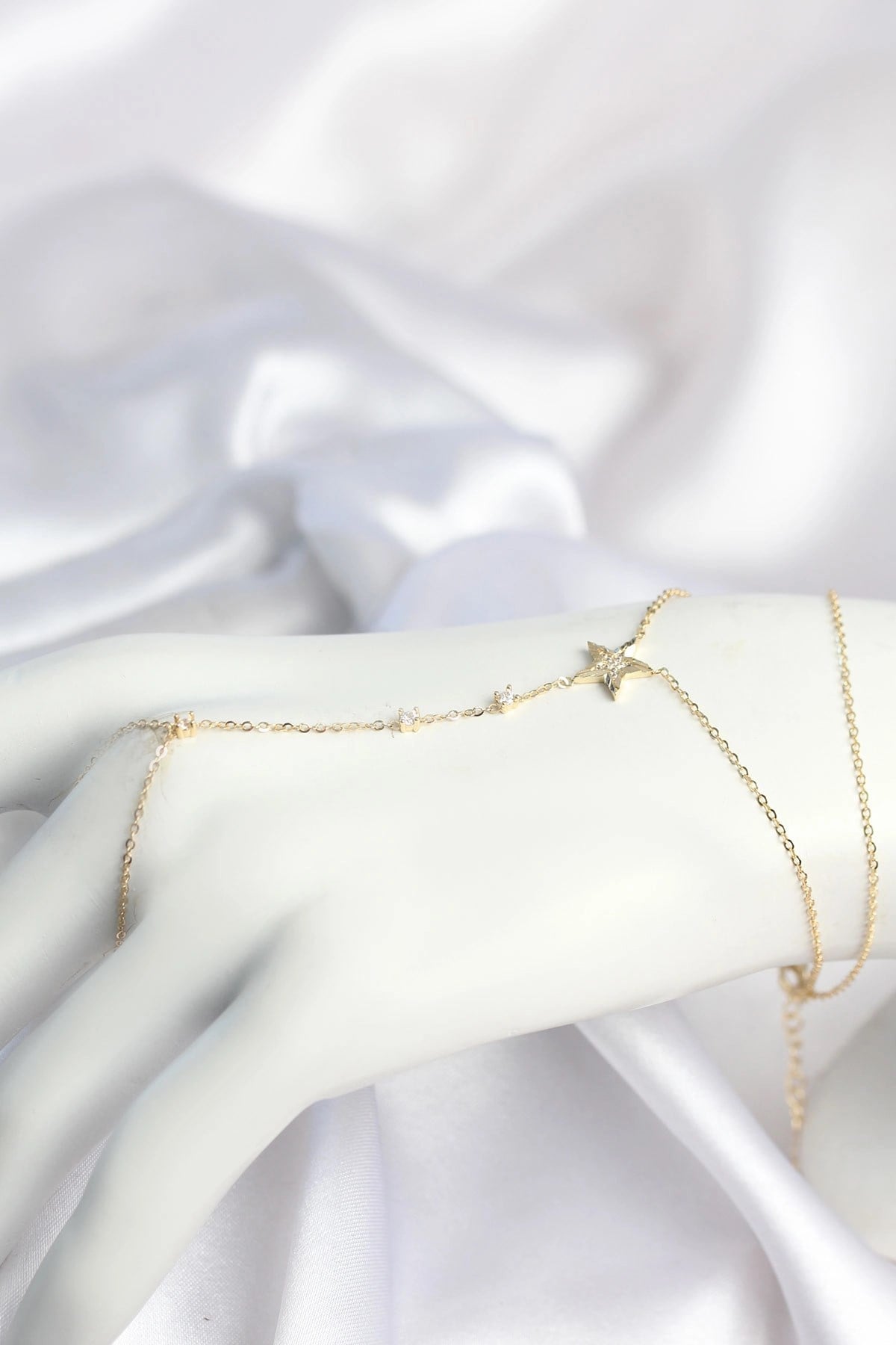 Mey İthalat® Gold Renk Yıldız Model Pirinç Kadın Şahmeran