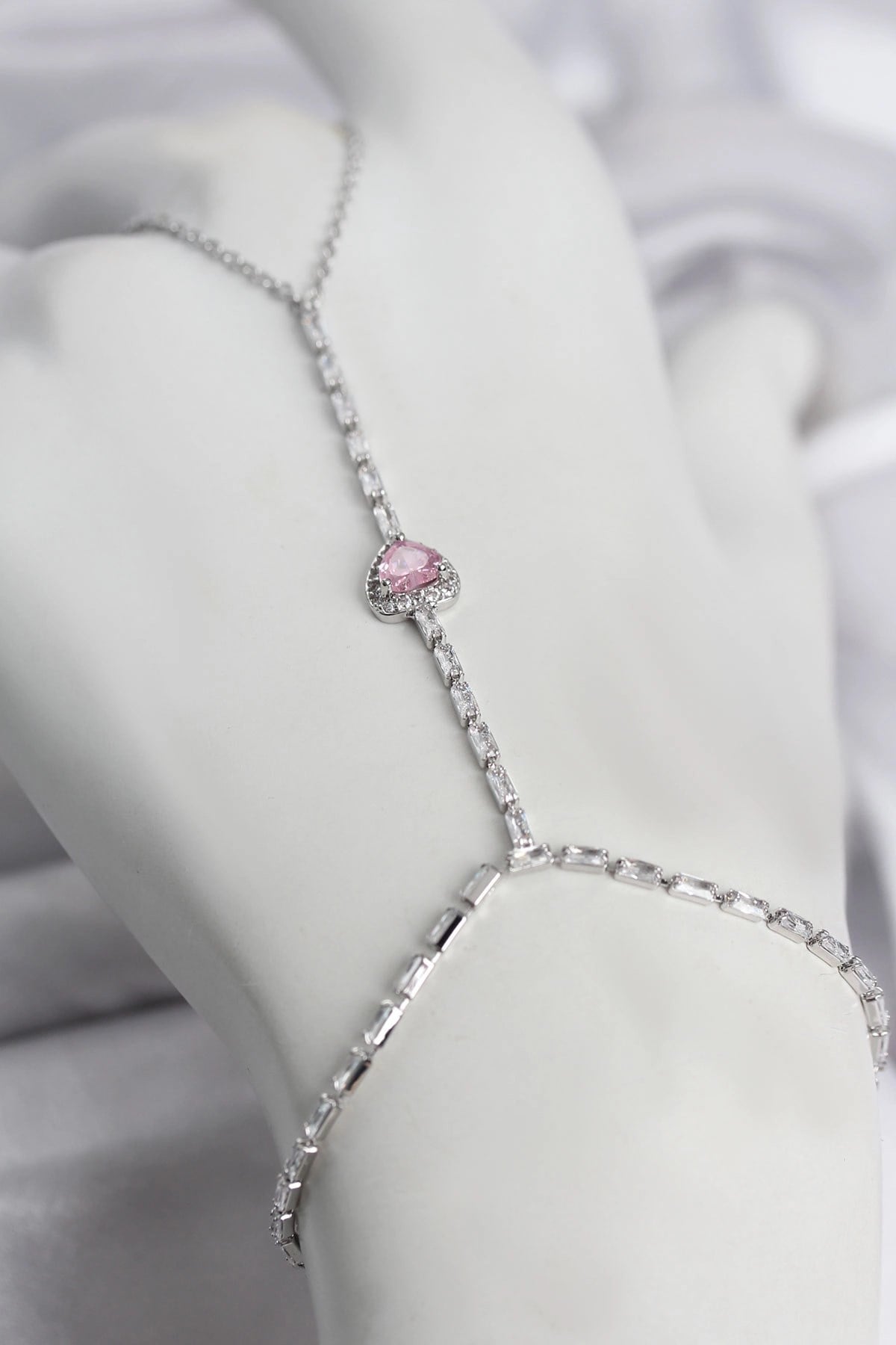 Mey İthalat® Gümüş Renk Pirinç Zirkon Taşlı Pembe Kalp Model Şahmeran