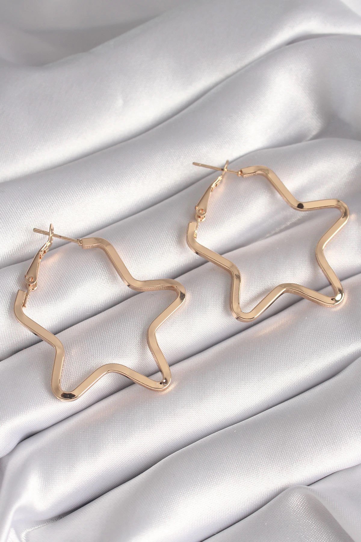 Mey İthalat® Pirinç Gold Renk Yıldız Model Kadın Küpe
