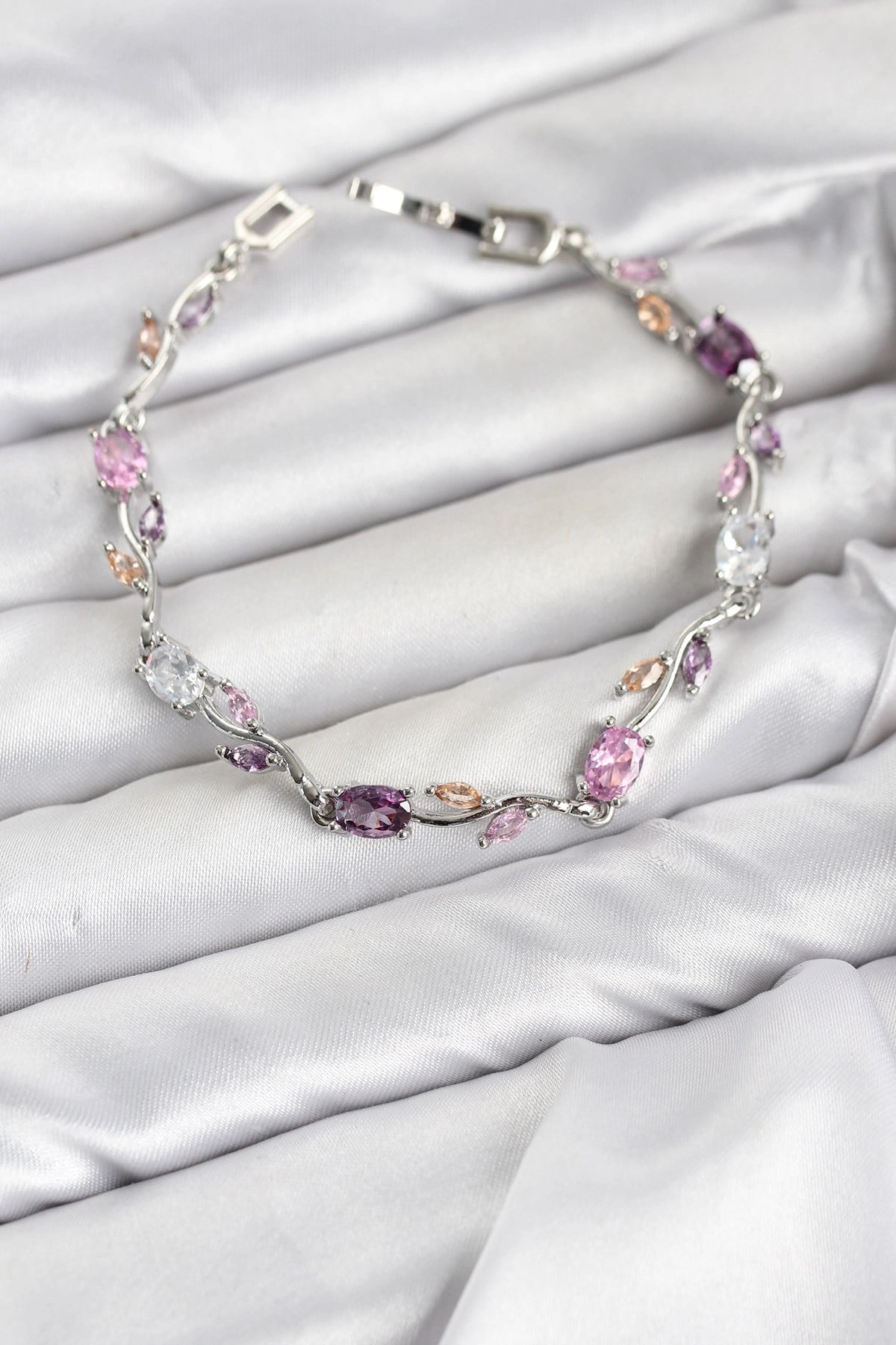 Mey İthalat® Pirinç Gümüş Renk Pembe ve Mor Zirkon Taşlı Çiçek Model Kadın Bileklik