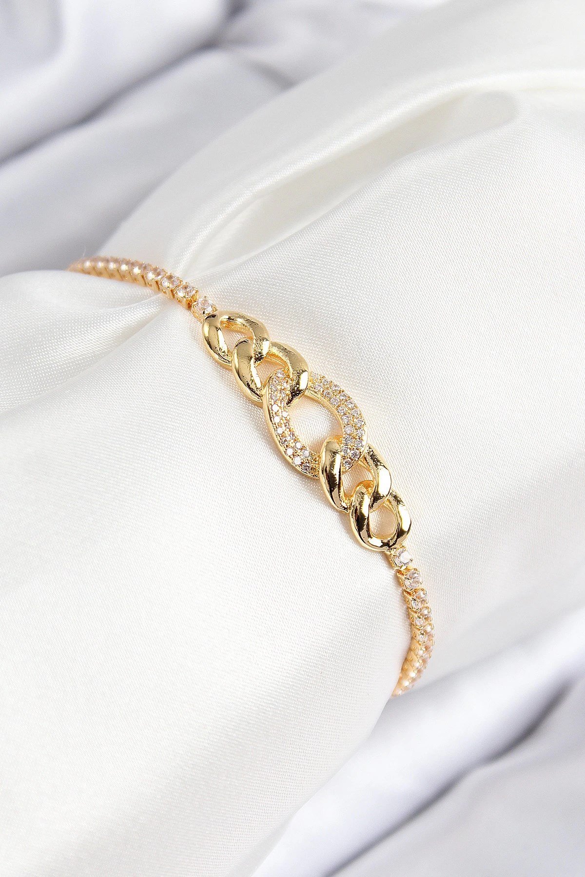 Mey İthalat® Pirinç Zirkon Taşlı Zincir Model Gold Renk Asansörlü Kadın Bileklik