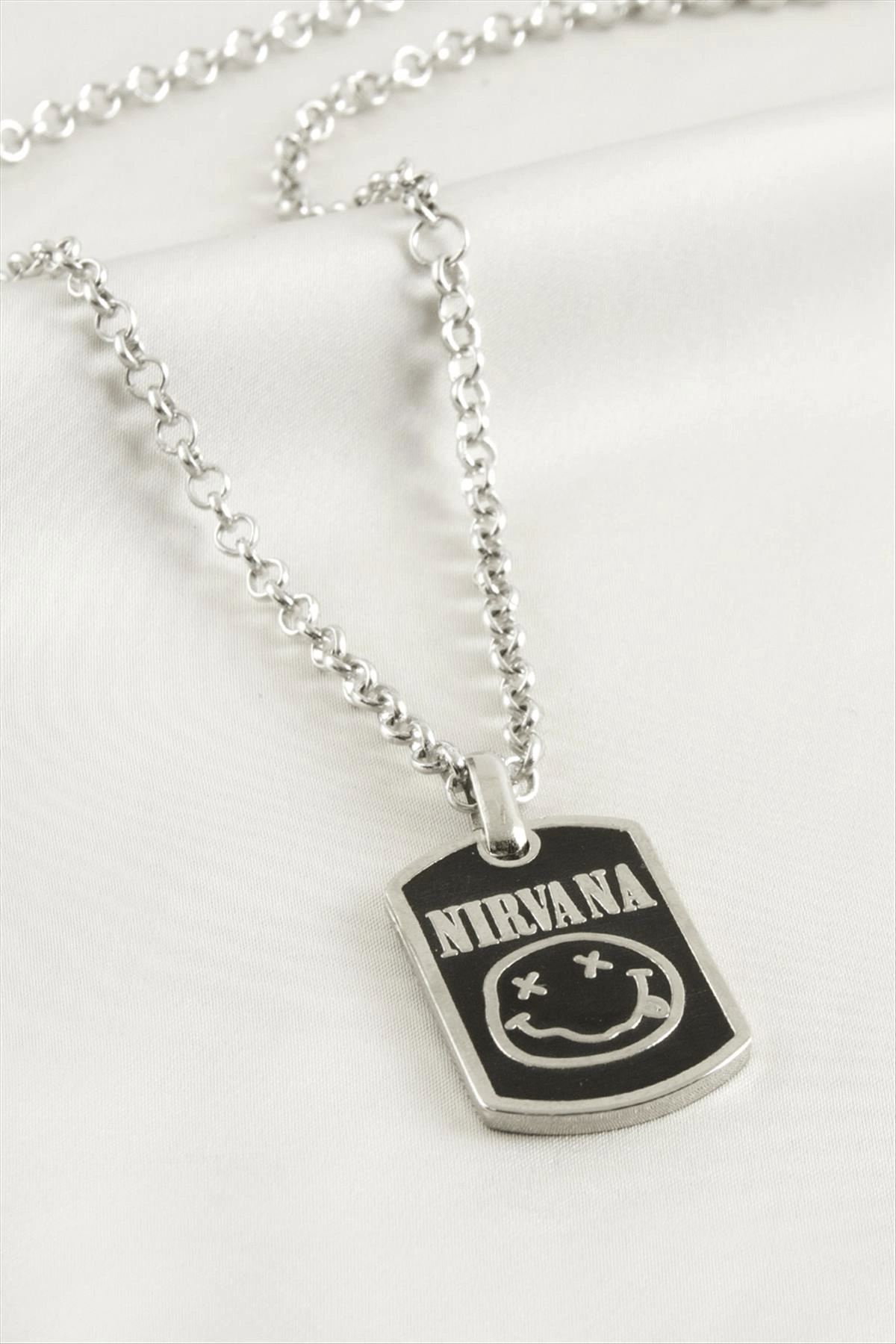 Nirvana Erkek Kolye