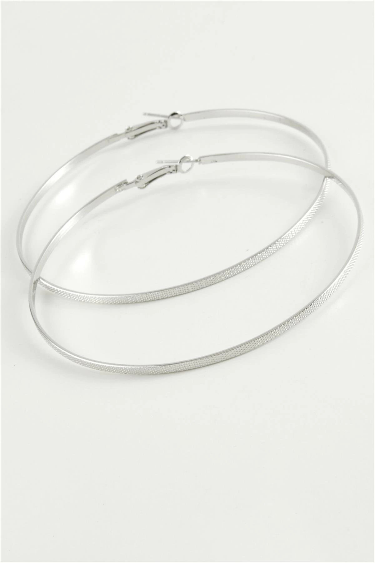 Noktalı Metal Halka Küpe 8-10 cm