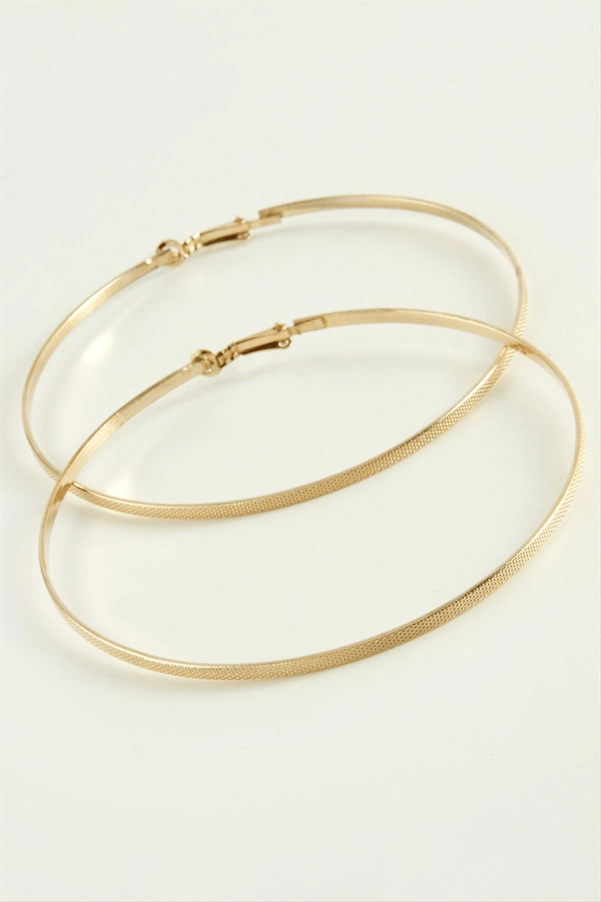 Noktalı Metal Halka Küpe 9-10 cm