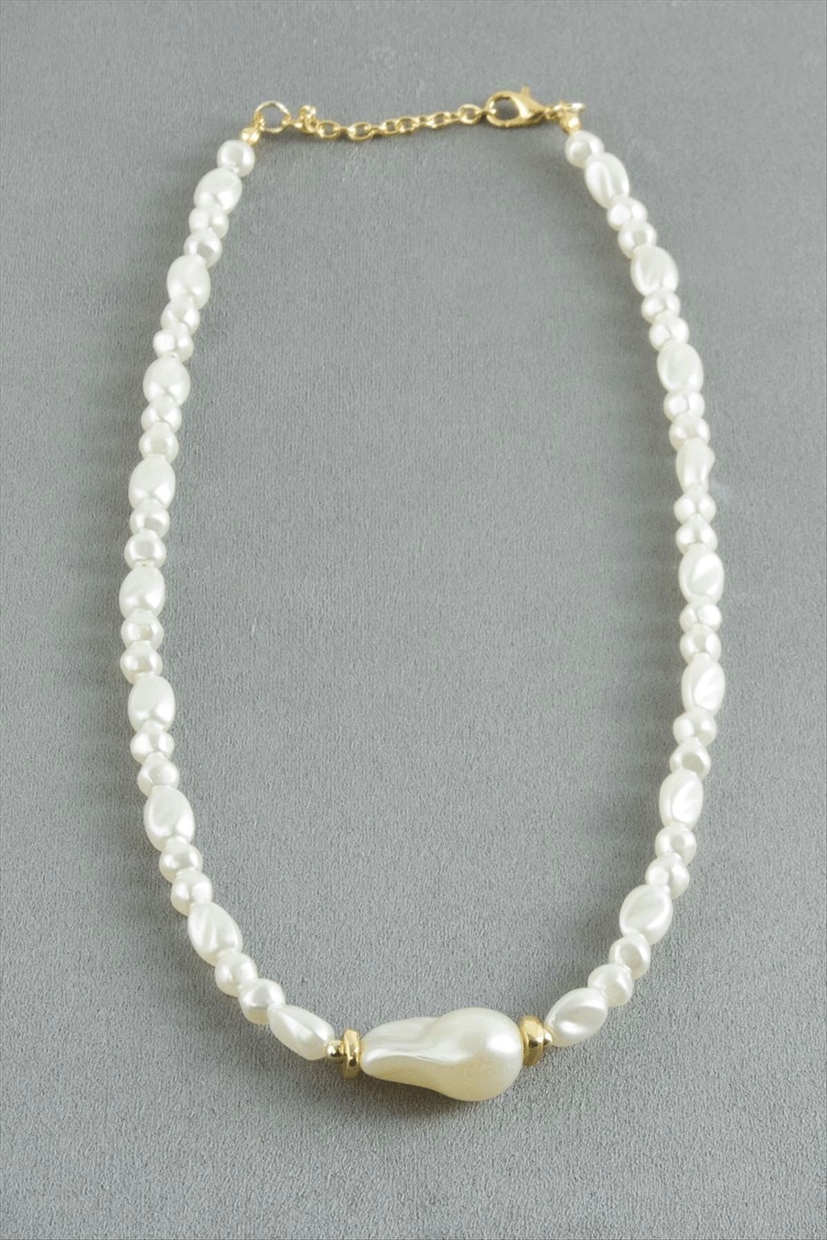 Oval Taşlı İnci  Kolye