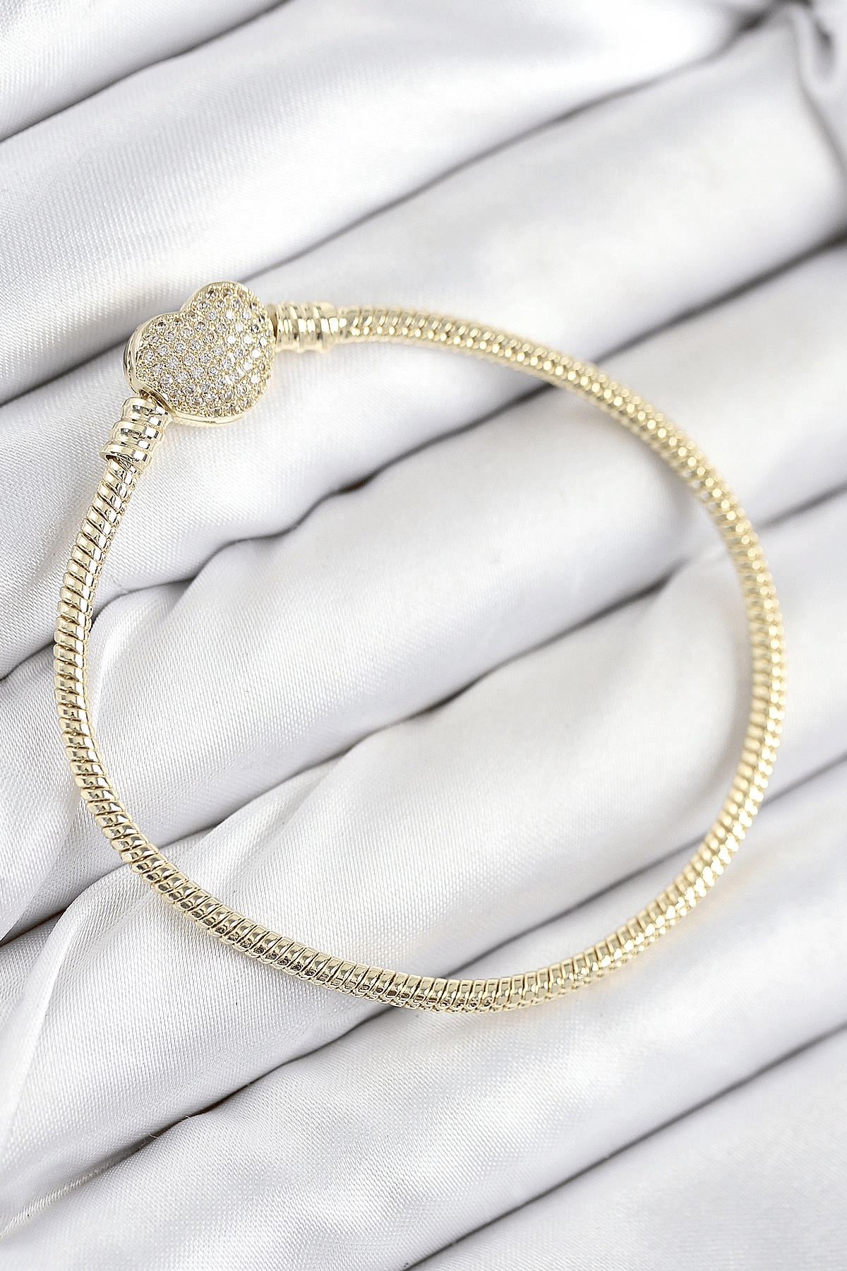 Pirinç Charm Zirkon Taşlı Kalp Model Gold Renk Kadın Bileklik