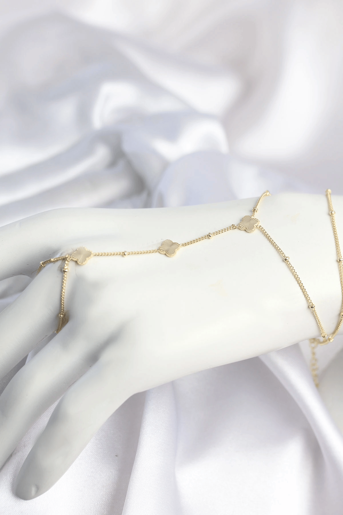 Pirinç Gold Renk Yonca Model Kadın Şahmeran