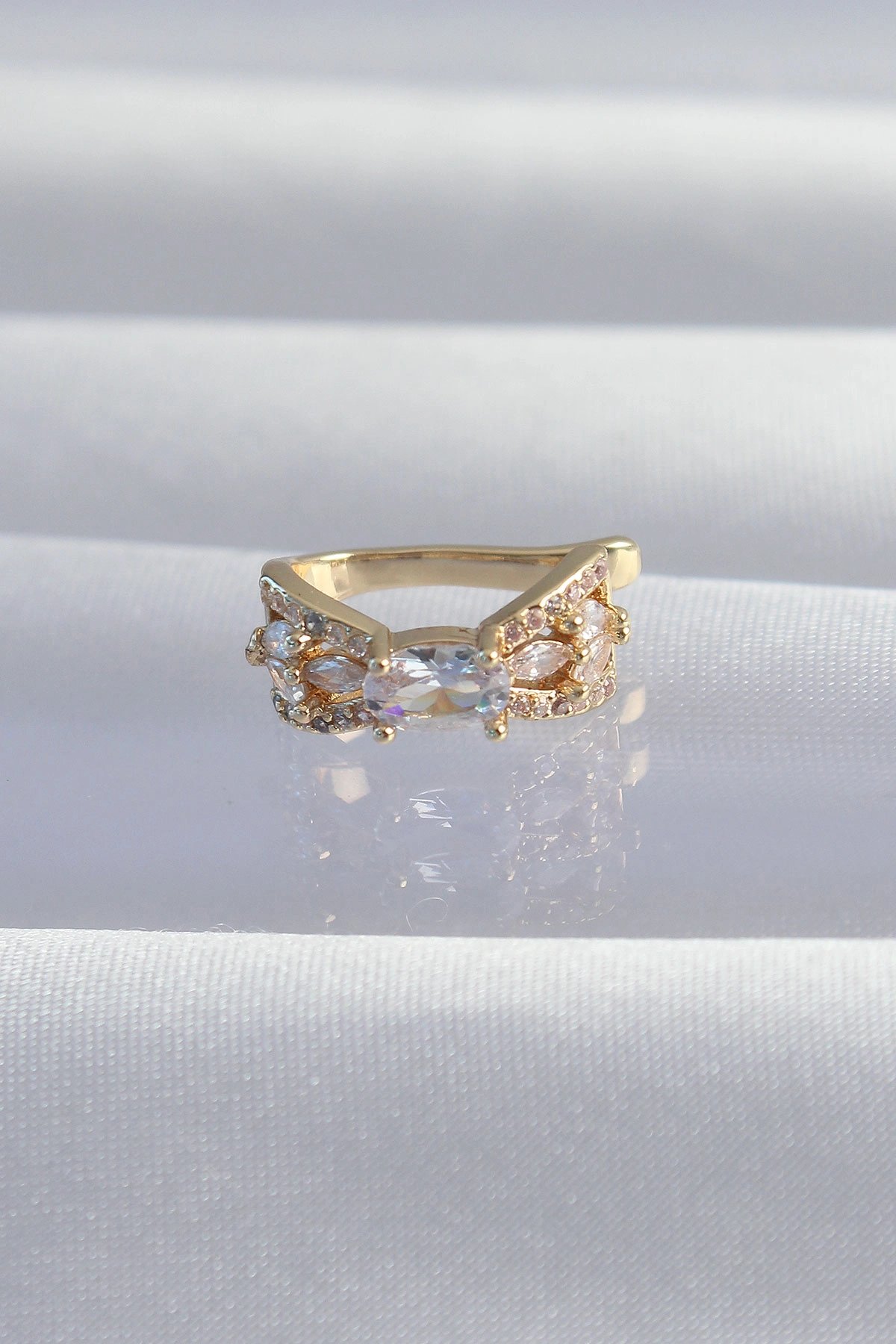 Pirinç Gold Renk Zirkon Taş Kaplama Earcuff Küpe