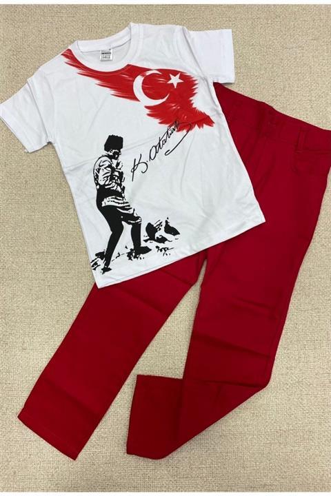 Tasarım Kocatepe Baskılı Ata Bayrak T-shirt Ve Kırmızı Pantolon Kombini