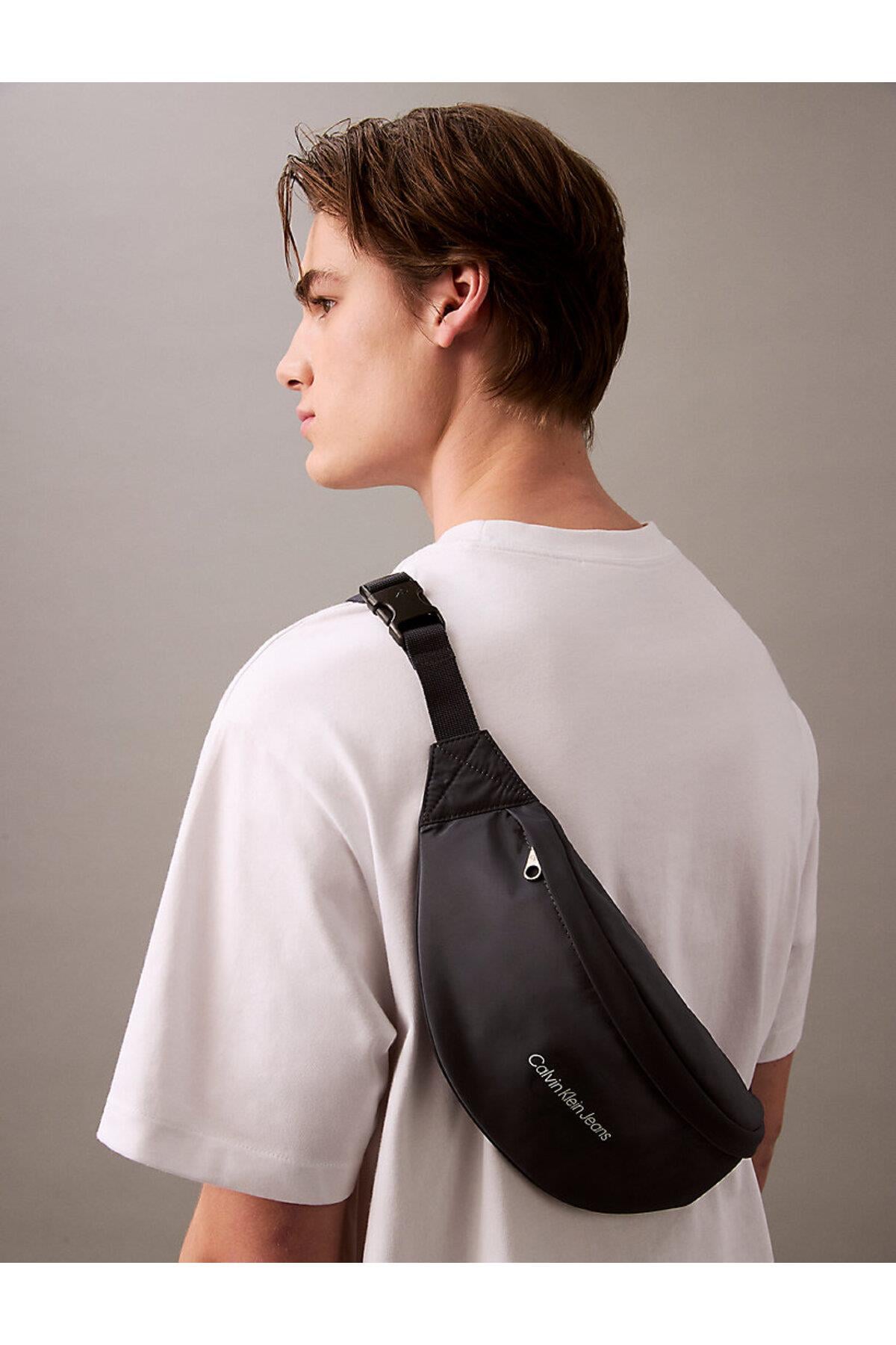 SPORT ESSENTIALS WAISTBAG 38