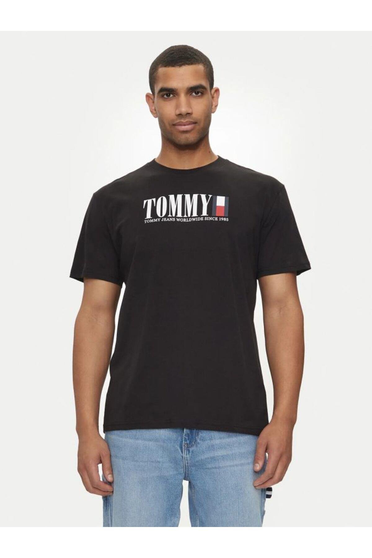 TJM REG TOMMY DNA FLAG TEE EXT