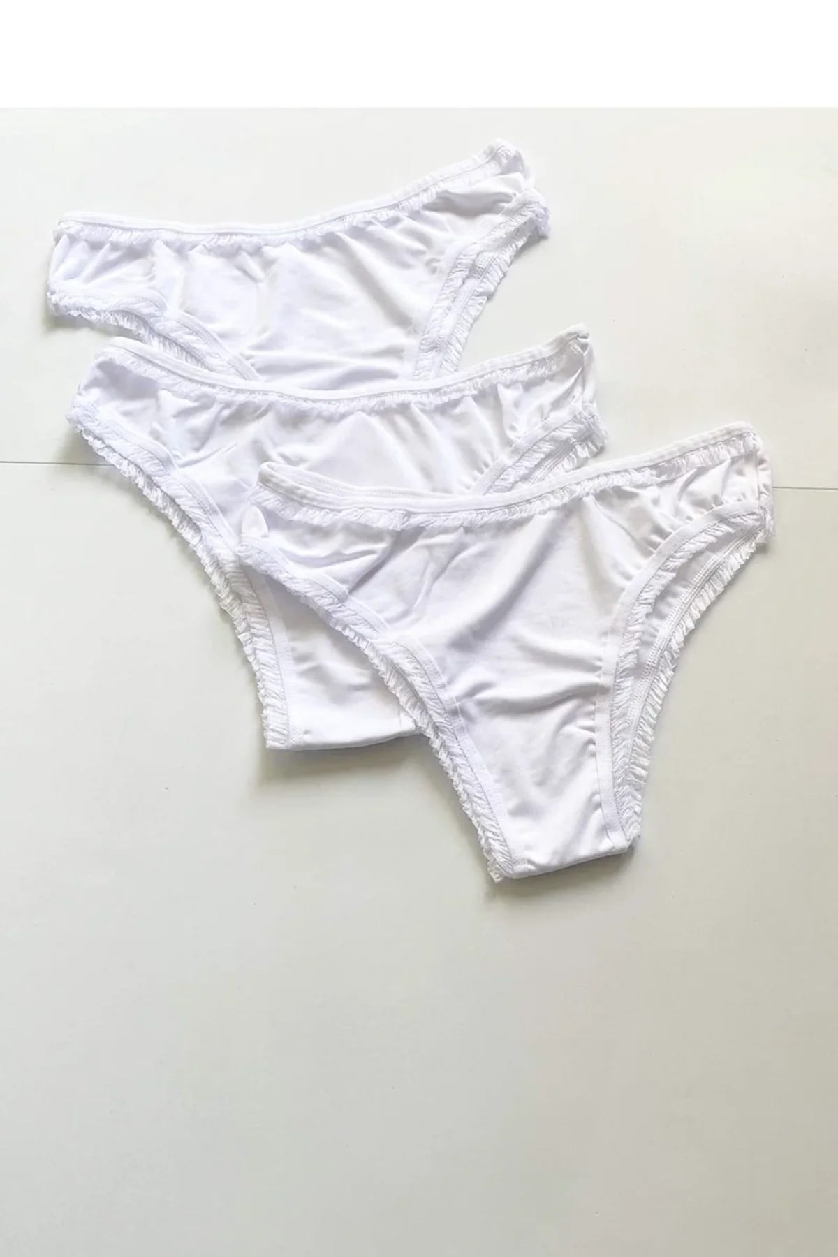 3 Adet Kadın Mikro Bikini Külot İnce Lastik FırFır Kenarlı Yumuşak Doku İç Giyim Beyaz