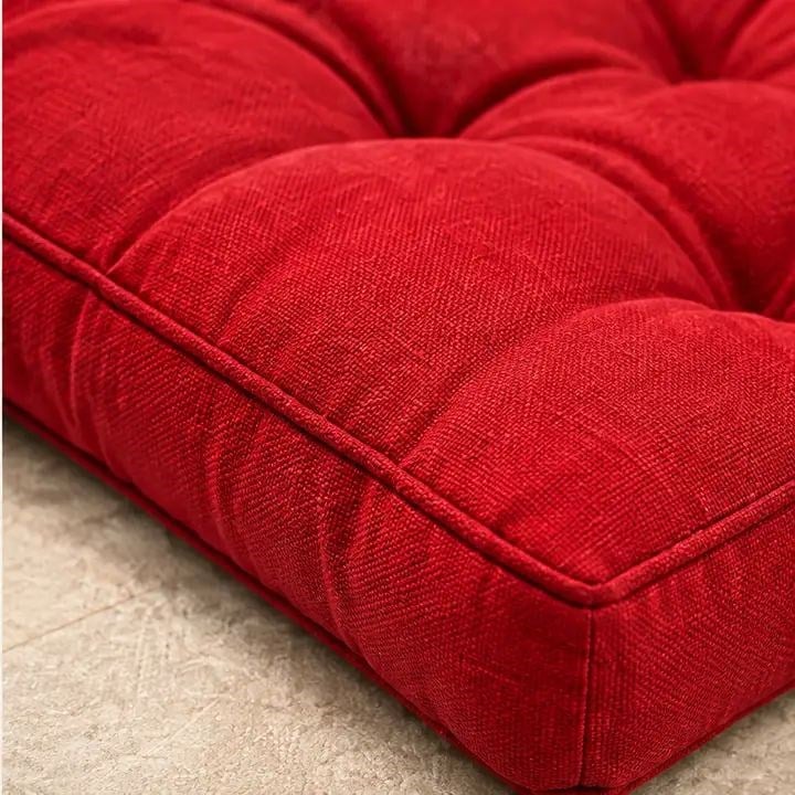 Kapitone Bank Minderi · 100 × 45 × 4 cm · Kırmızı