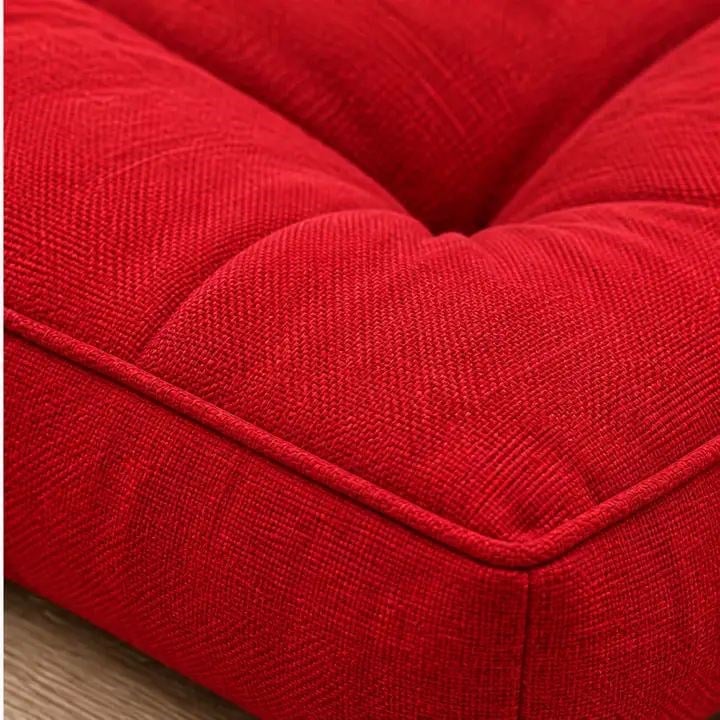 Kapitone Kare Yer Minderi · 60 × 60 × 5 cm · Kırmızı