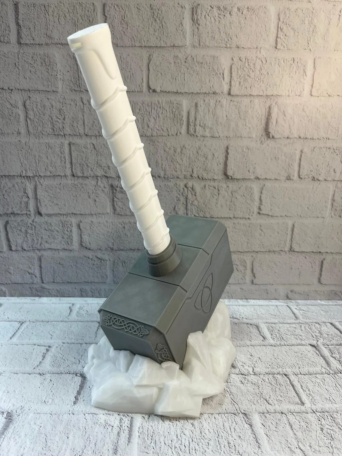 THORUN ÇEKİCİ