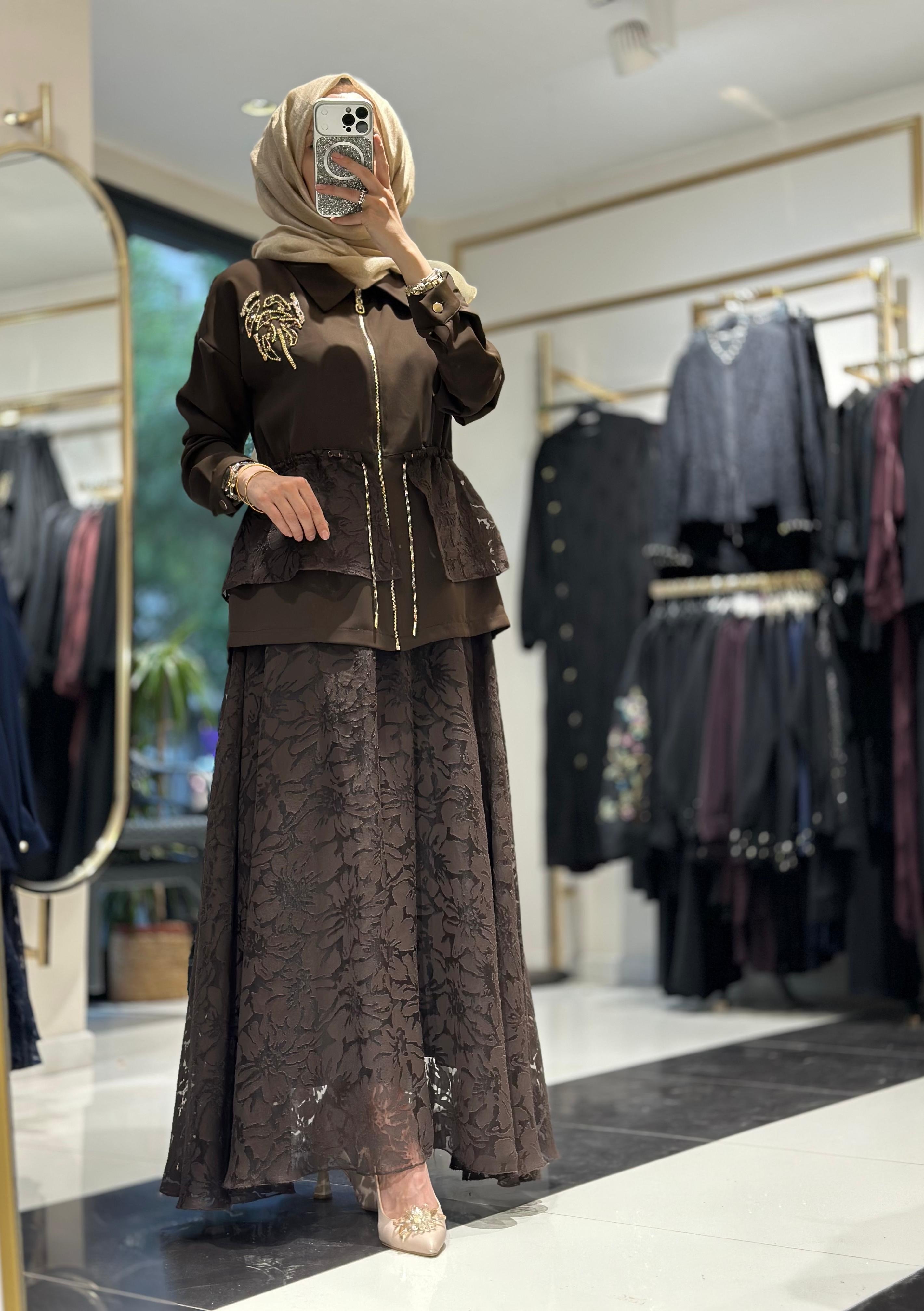 1751 YAKMA DETAYLI ETEKLİ TAKIM