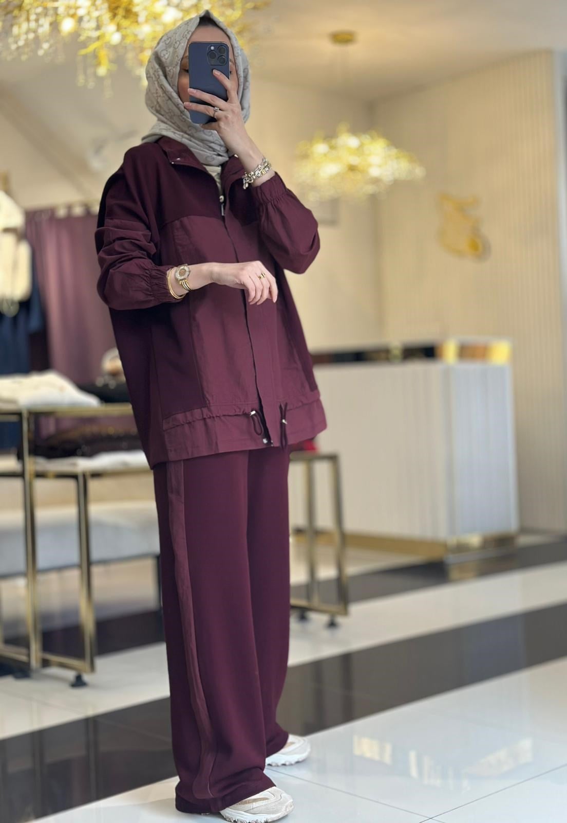 3287 GARNİ DETAYLI TAKIM