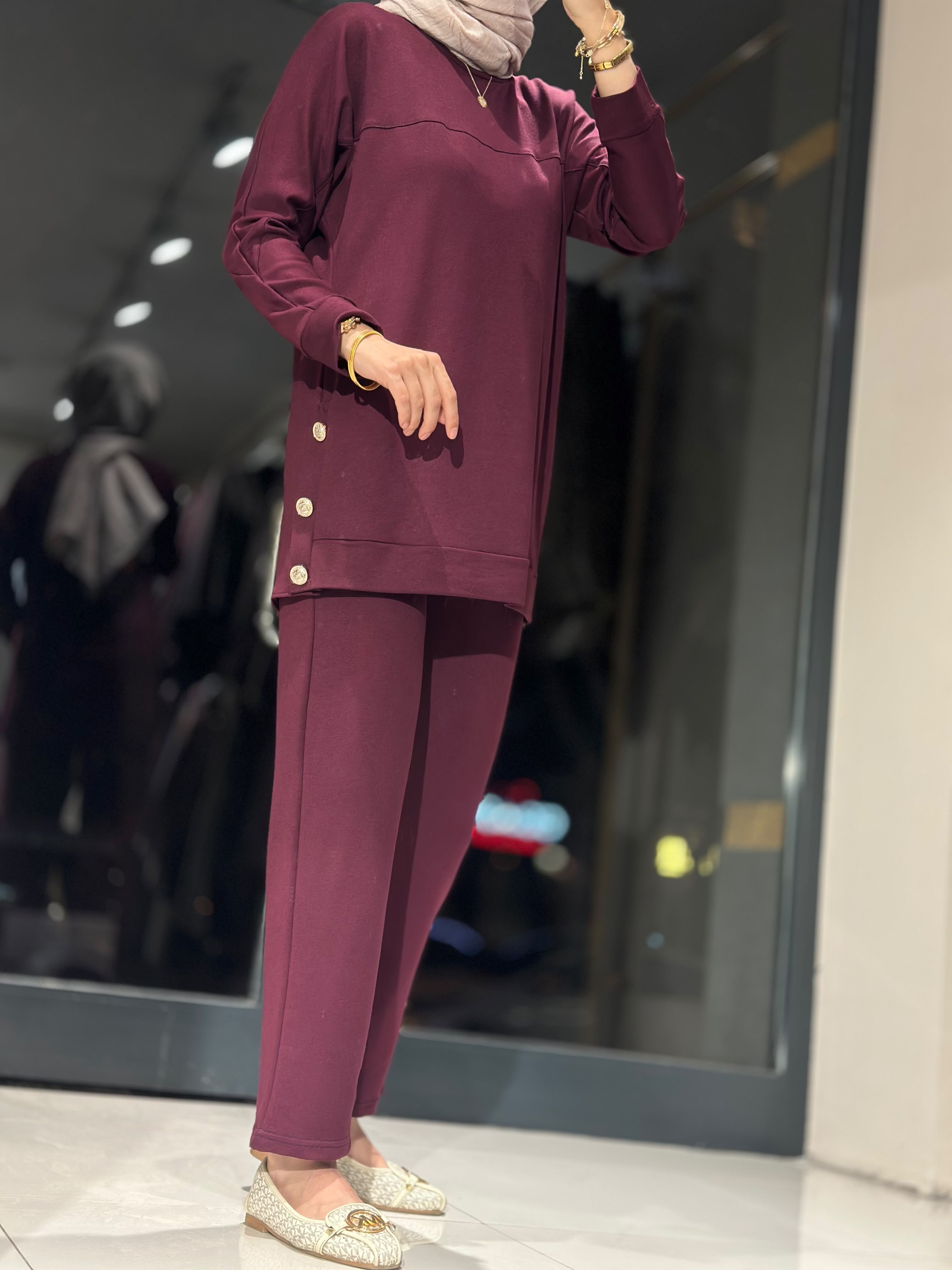 T124 GOLD DÜĞME DETAY SPOR TAKIM
