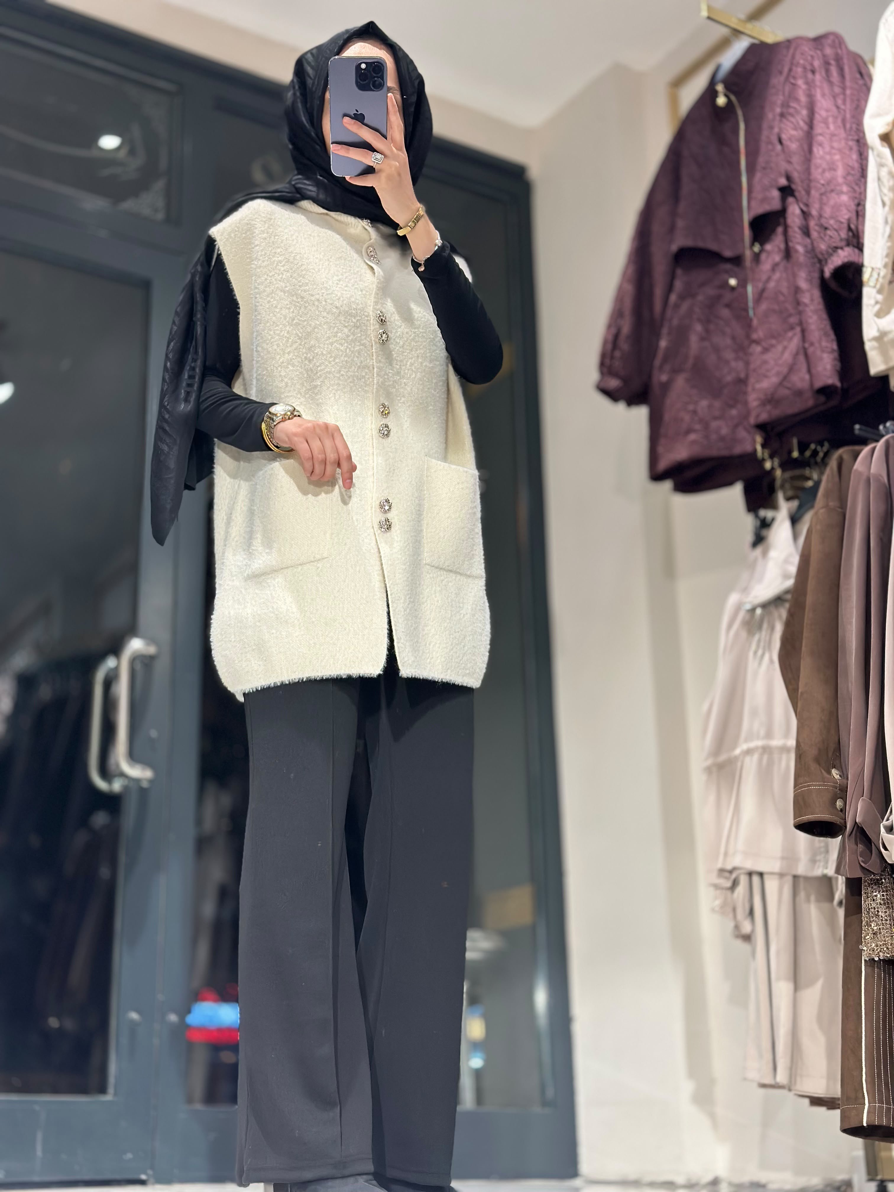 T139 ANGORA YELEK